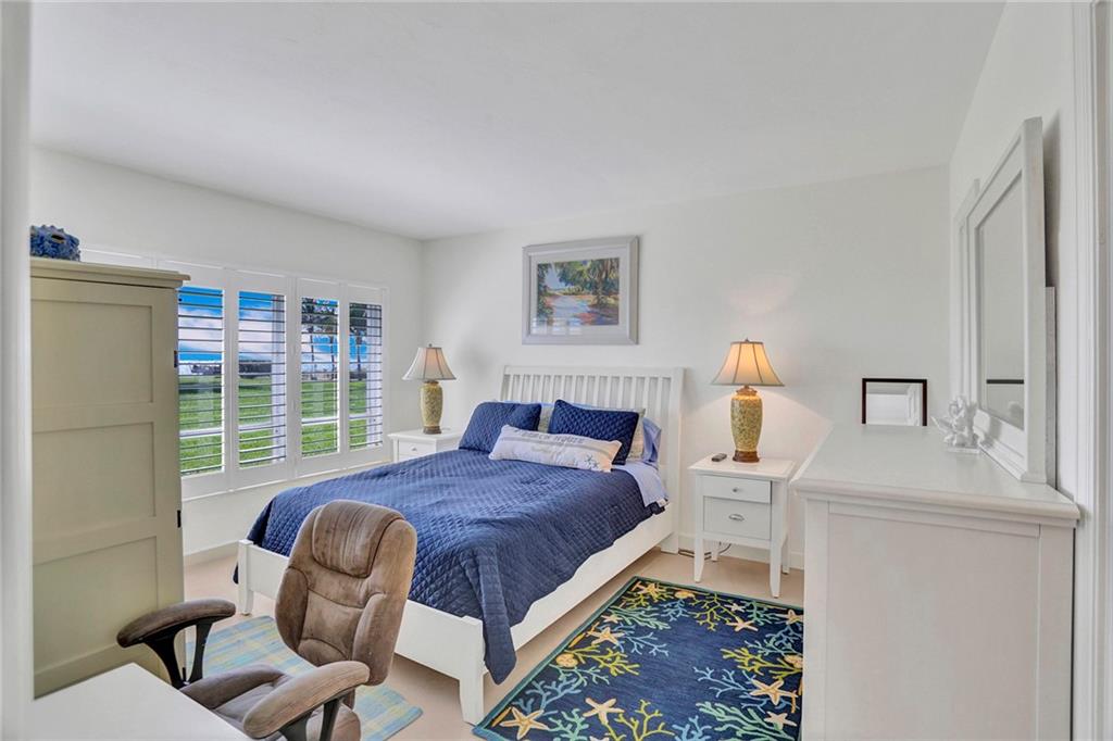 Hillsboro Mile Ocean Apts - Residential