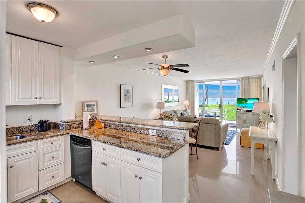 Hillsboro Mile Ocean Apts - Residential