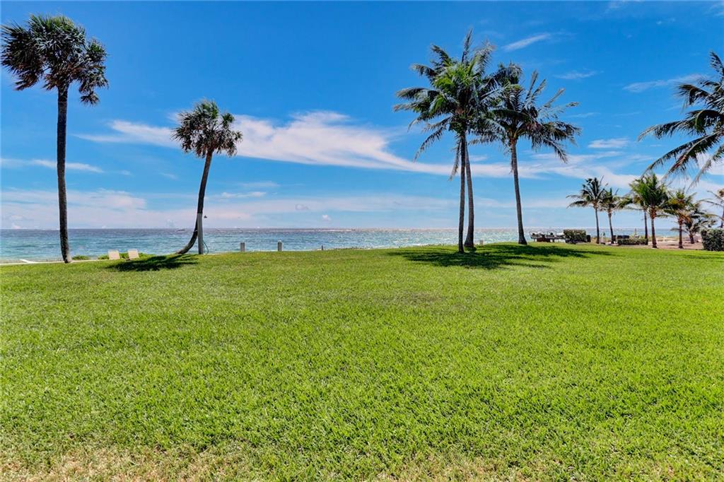 Hillsboro Mile Ocean Apts - Residential