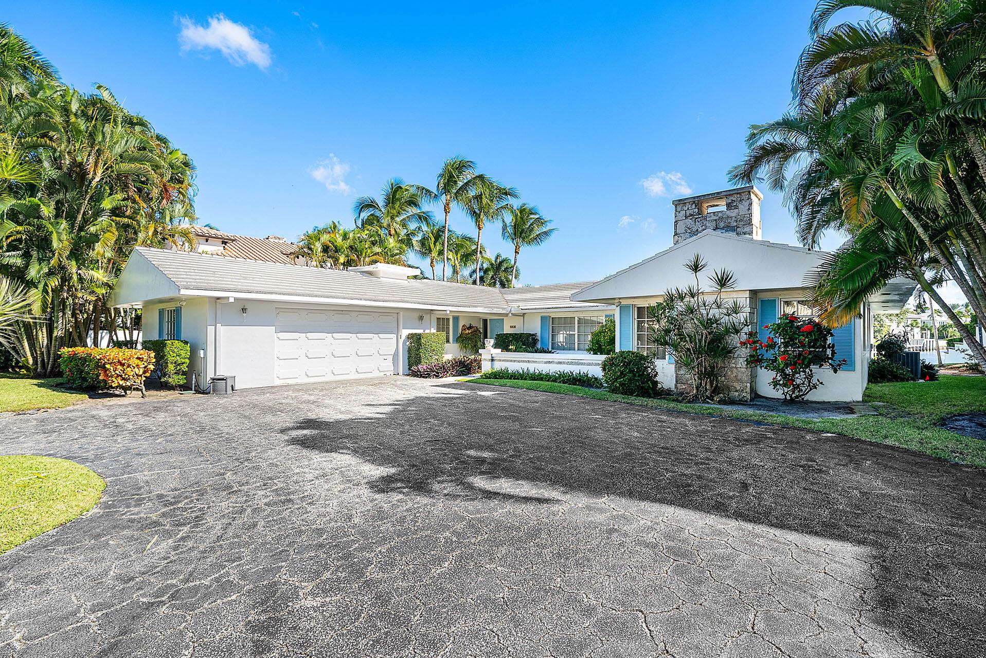 ROYAL PALM YACHT & COUNTRY CLUB - Residential