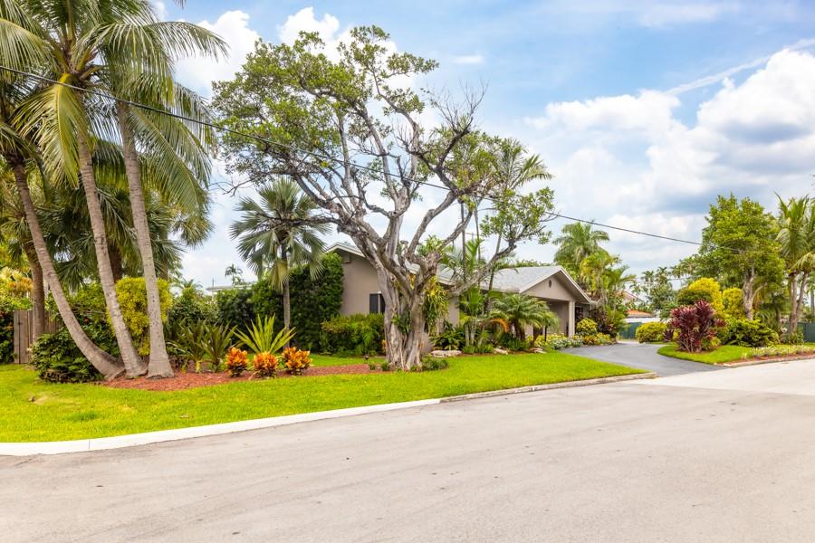 Hollywood Lakes Sec 1-32 - Residential