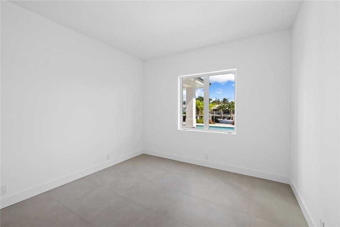 HILLSBORO SHORES - Residential