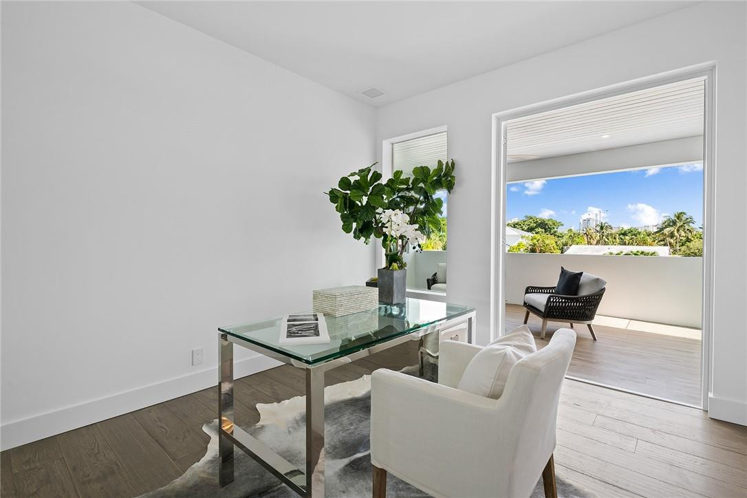 HILLSBORO SHORES - Residential