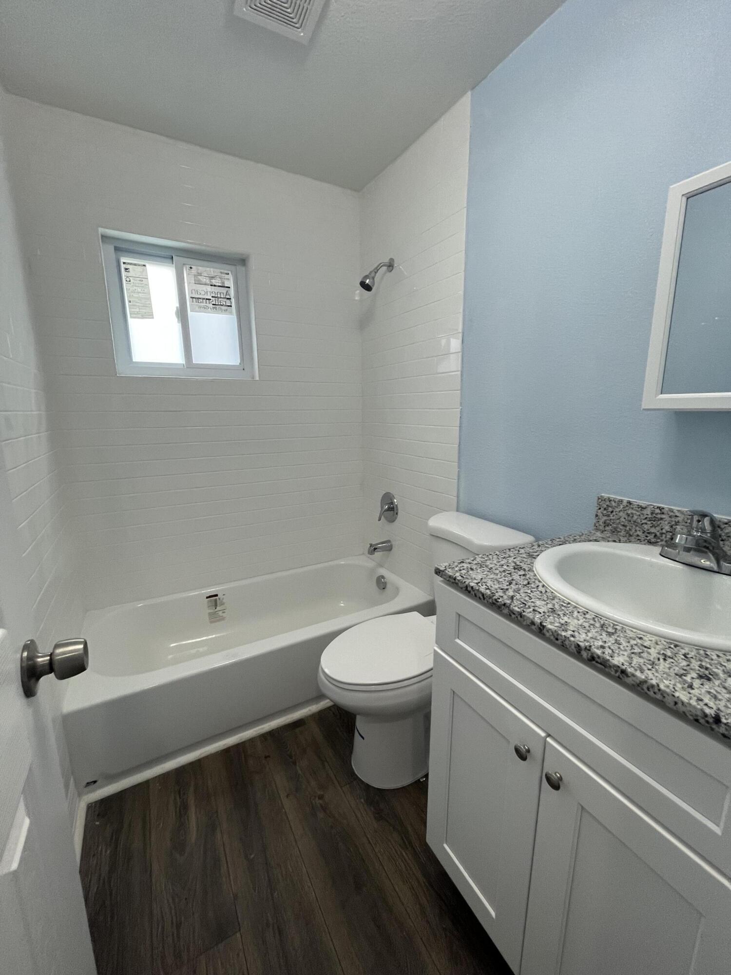 PALM TREE - Residential Lease