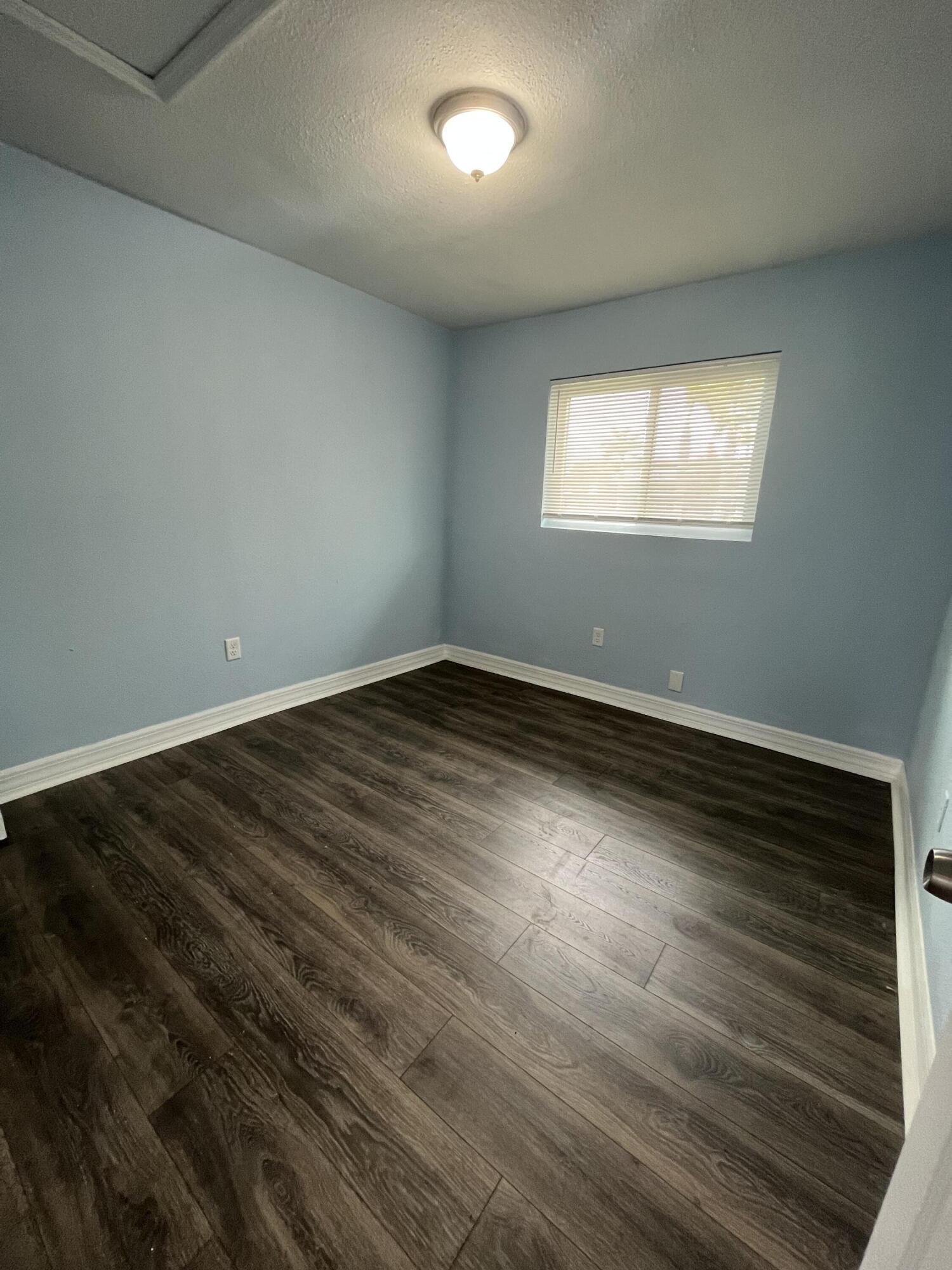 PALM TREE - Residential Lease