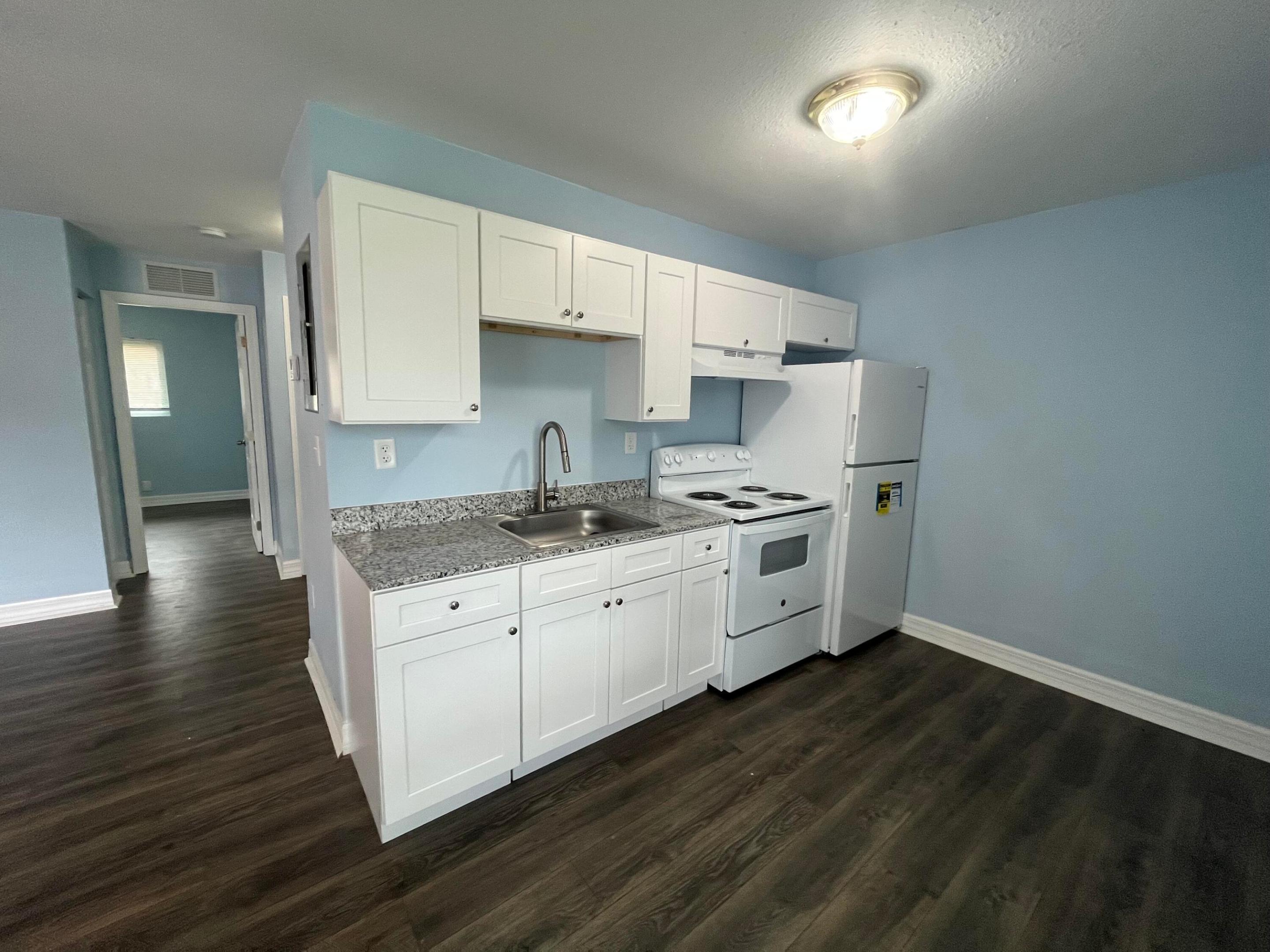 PALM TREE - Residential Lease