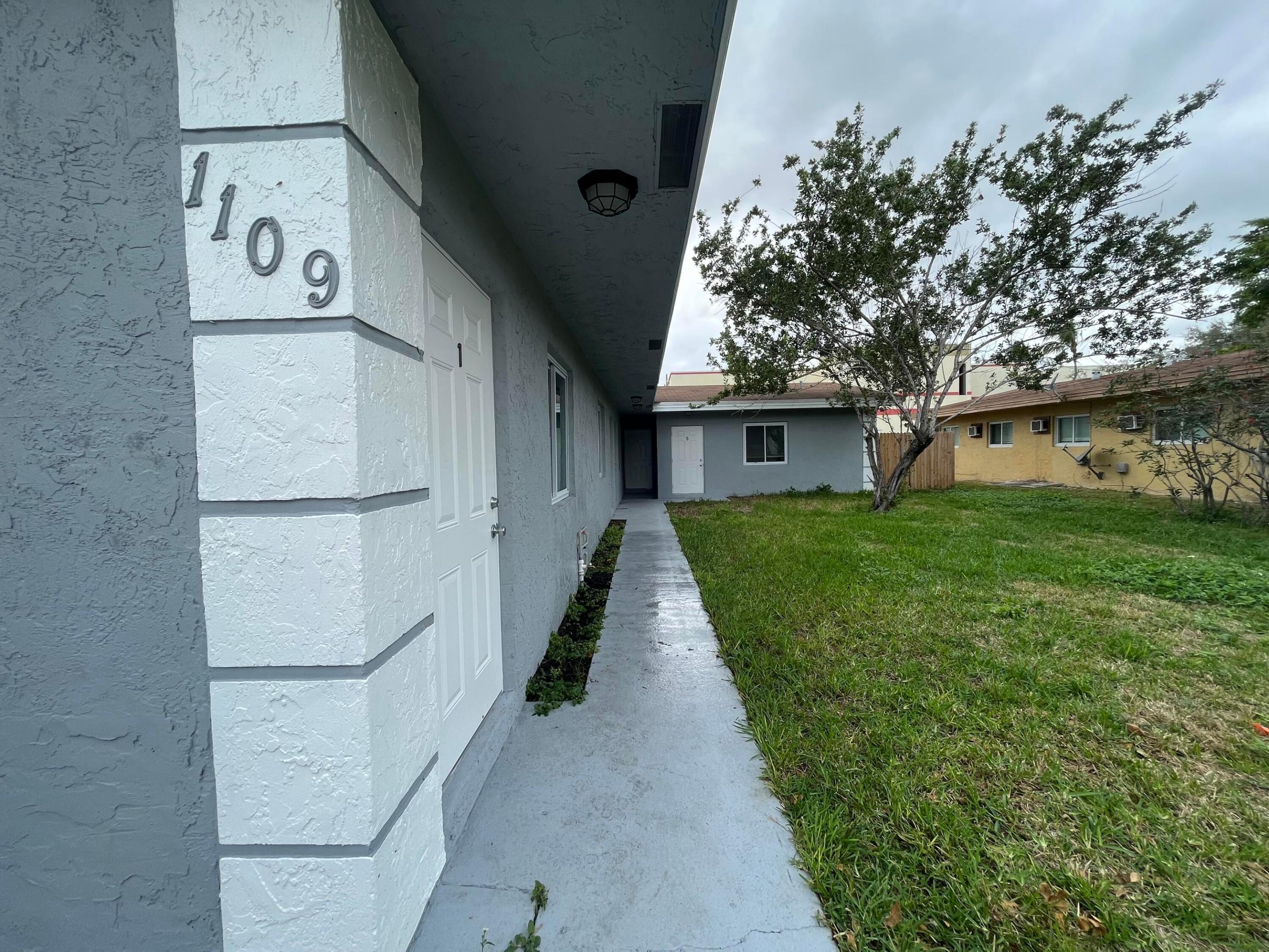 PALM TREE - Residential Lease