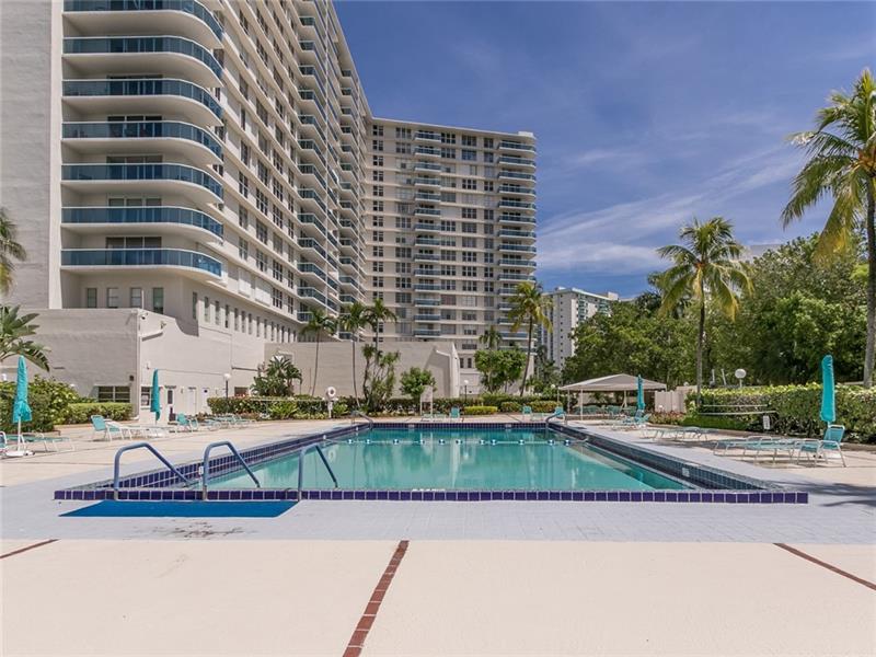 Hallmark of Hollywood - Residential