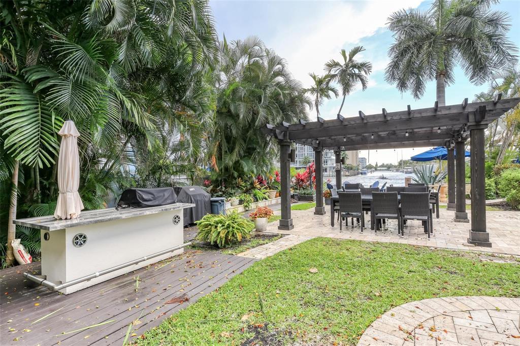 CORAL RIDGE TOWERS CO-OP - Residential