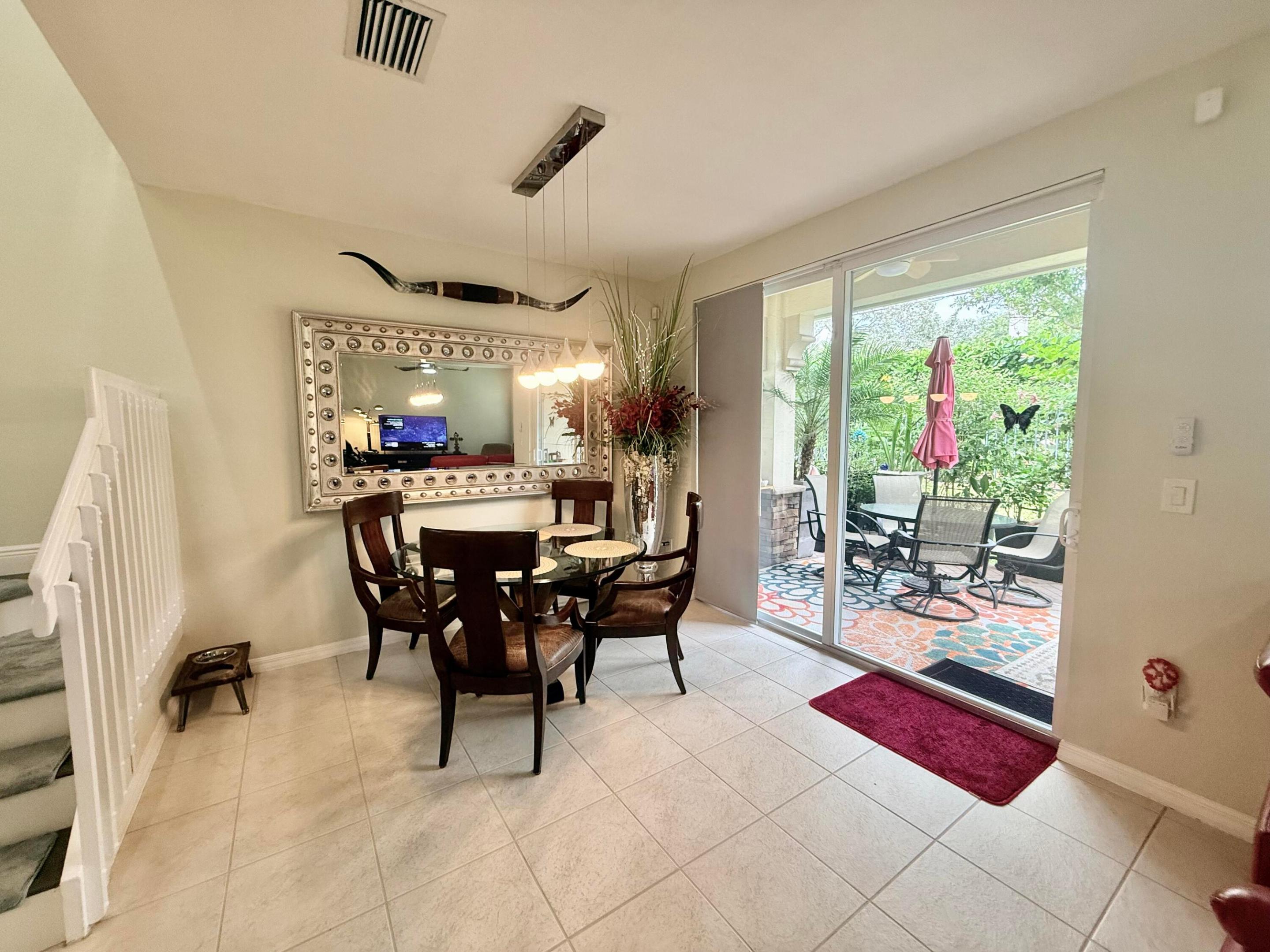 VILLAGE AT SWINTON SQUARE CONDO - Residential