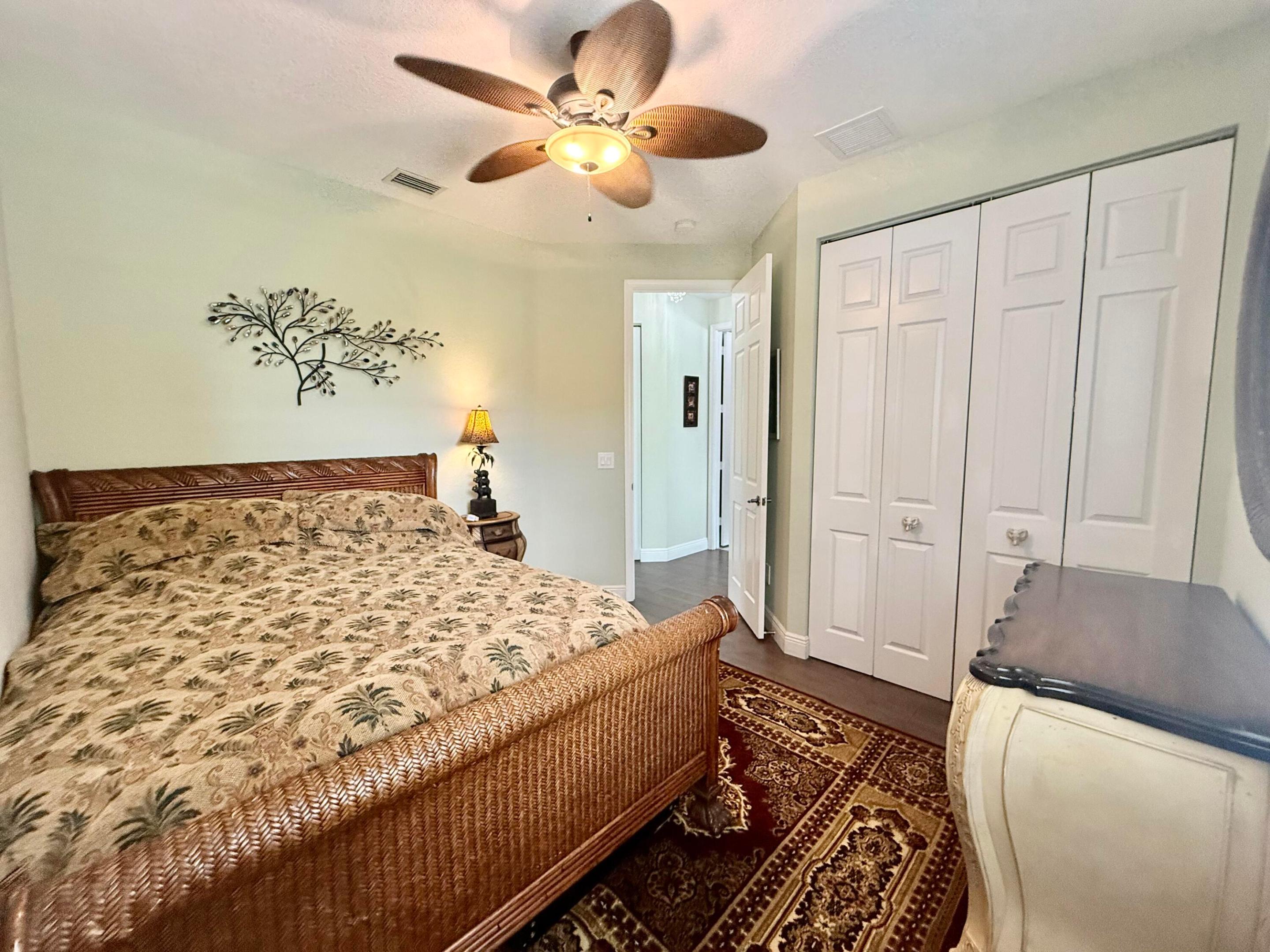 VILLAGE AT SWINTON SQUARE CONDO - Residential