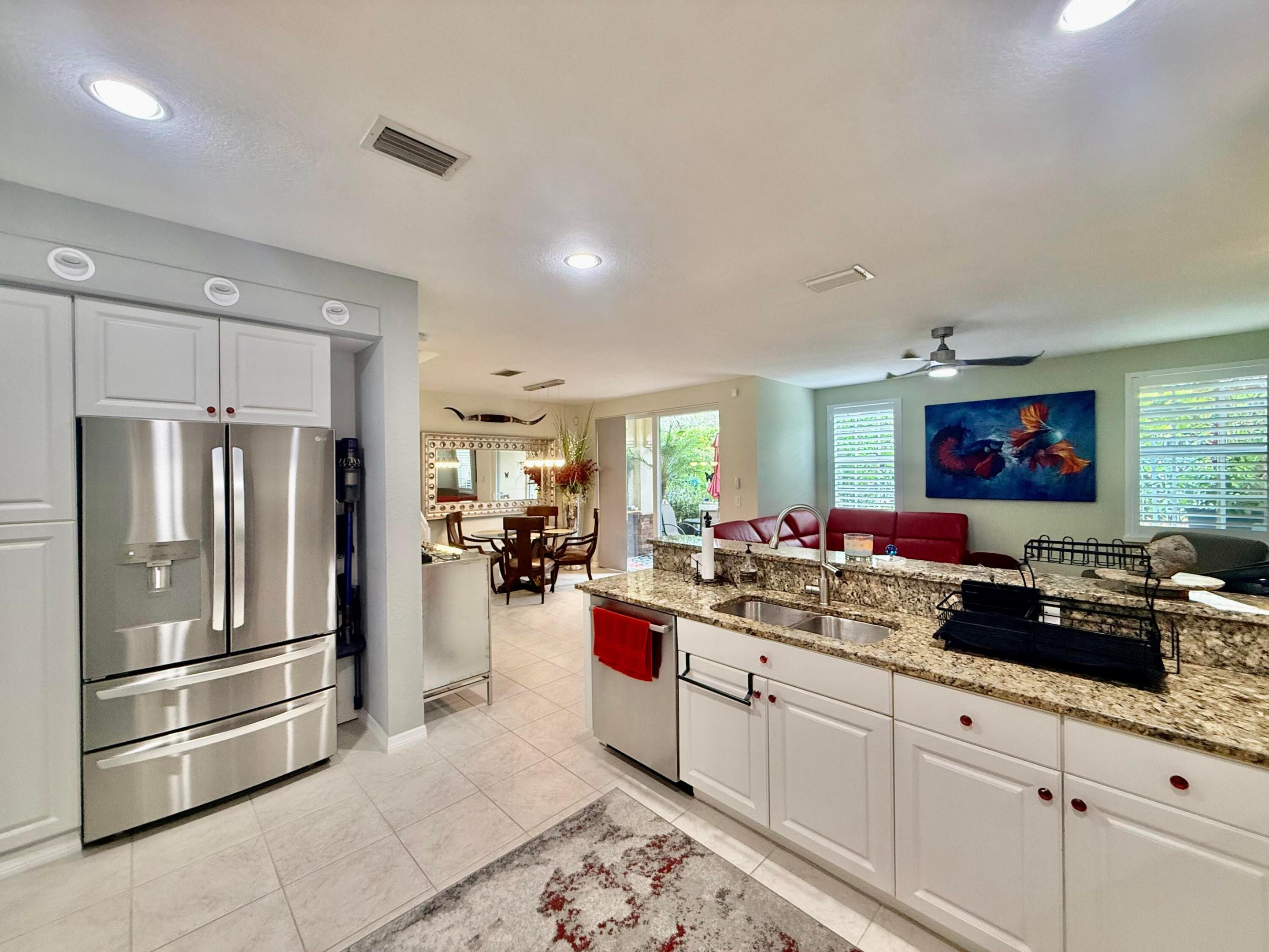 VILLAGE AT SWINTON SQUARE CONDO - Residential