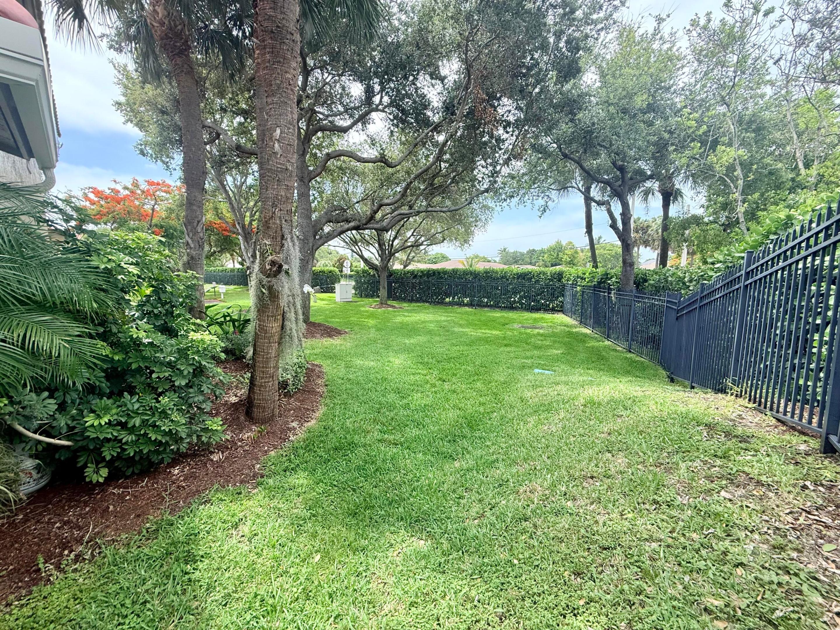 VILLAGE AT SWINTON SQUARE CONDO - Residential