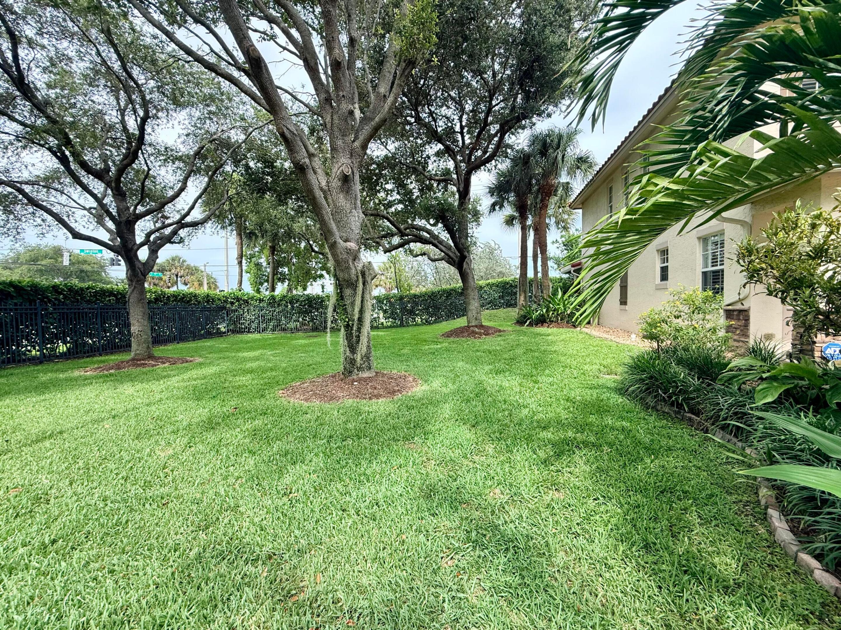 VILLAGE AT SWINTON SQUARE CONDO - Residential