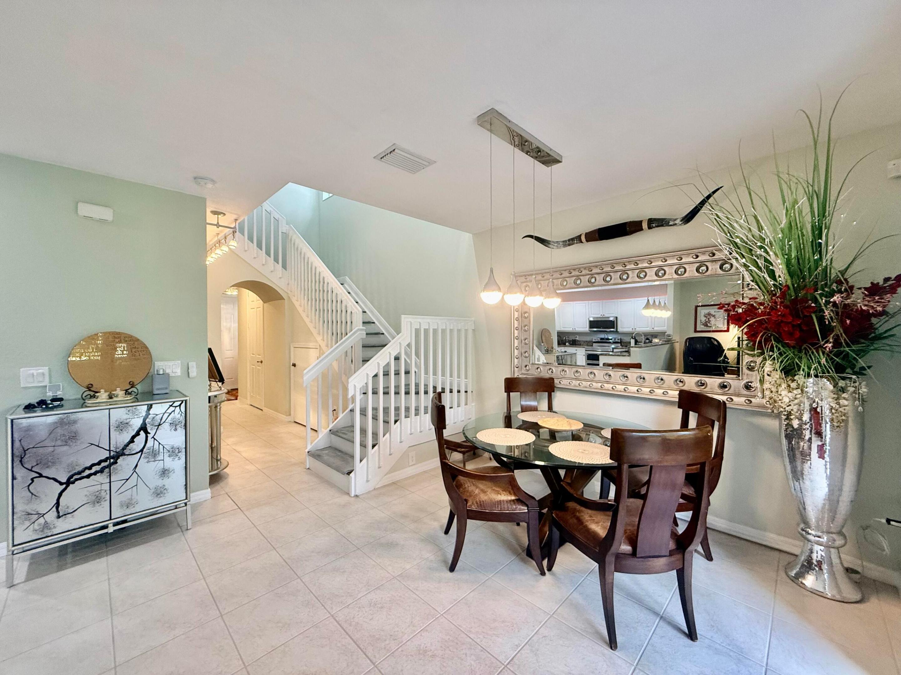 VILLAGE AT SWINTON SQUARE CONDO - Residential