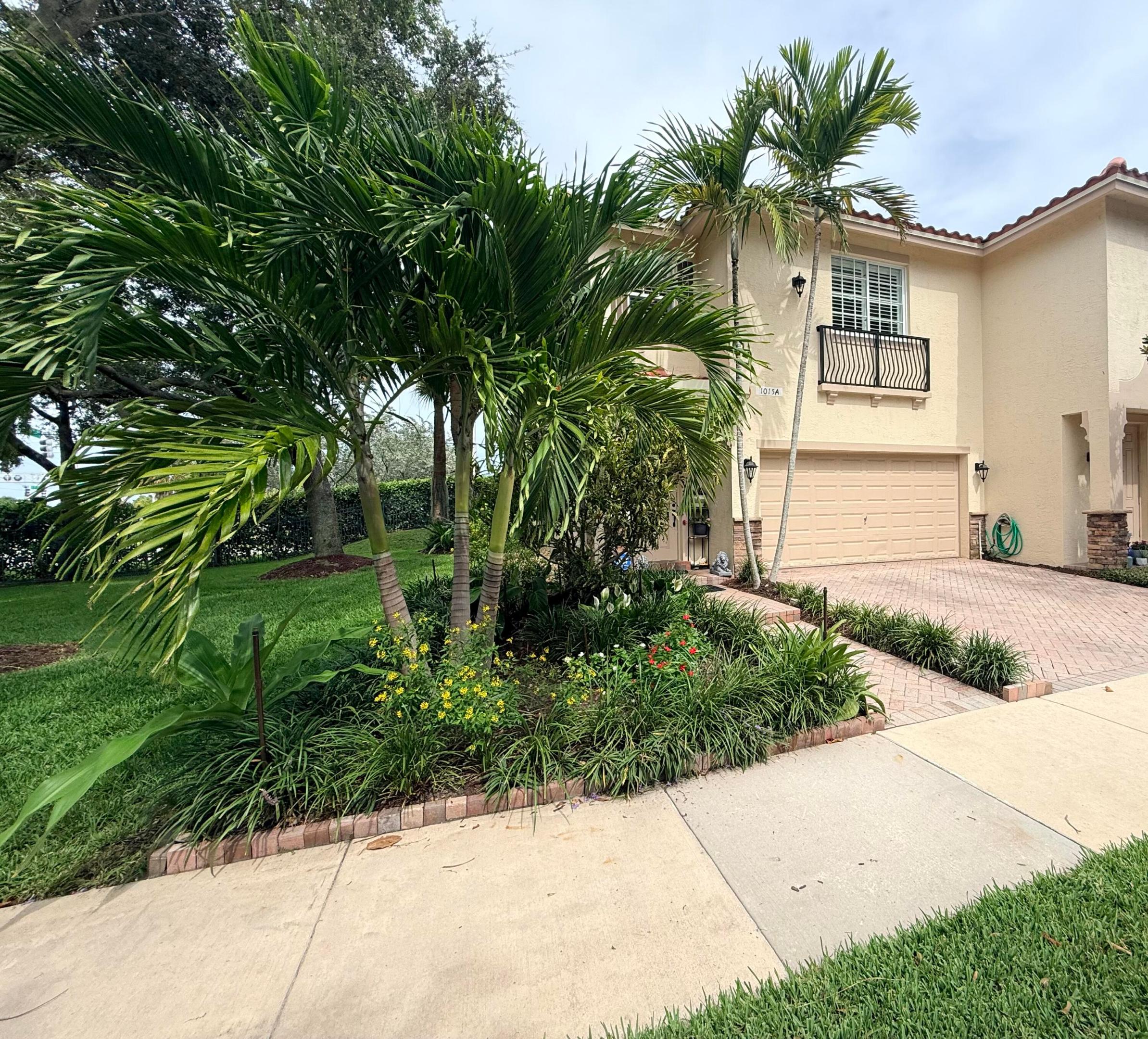 VILLAGE AT SWINTON SQUARE CONDO - Residential