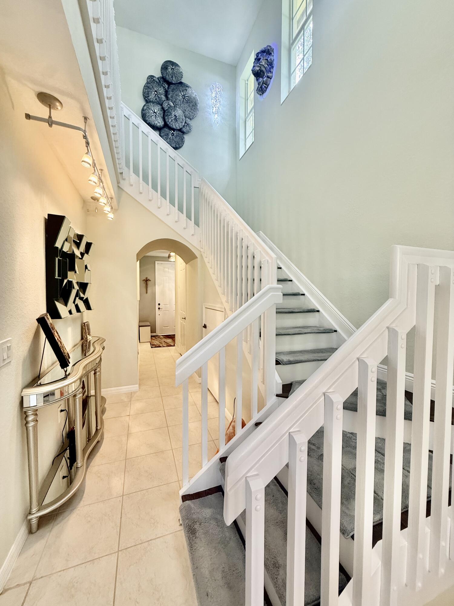 VILLAGE AT SWINTON SQUARE CONDO - Residential