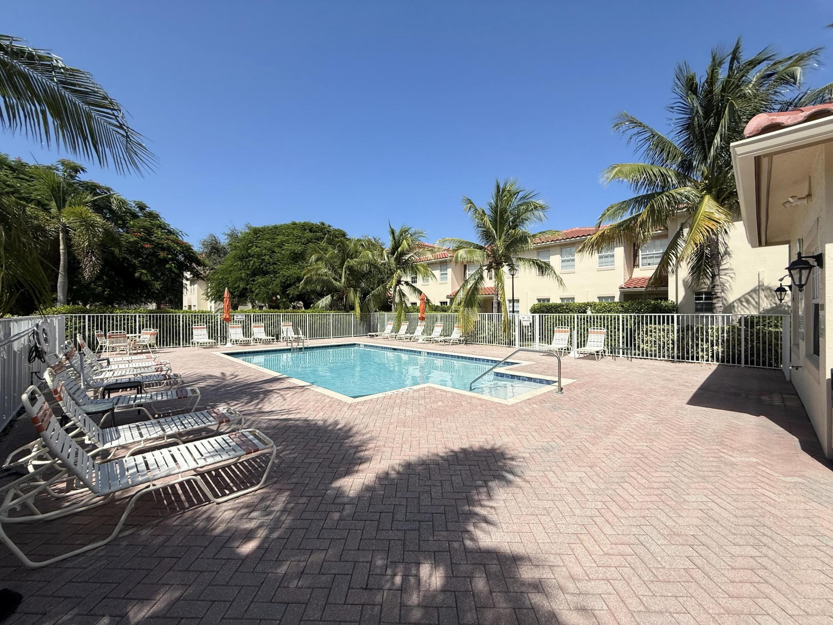 VILLAGE AT SWINTON SQUARE CONDO - Residential