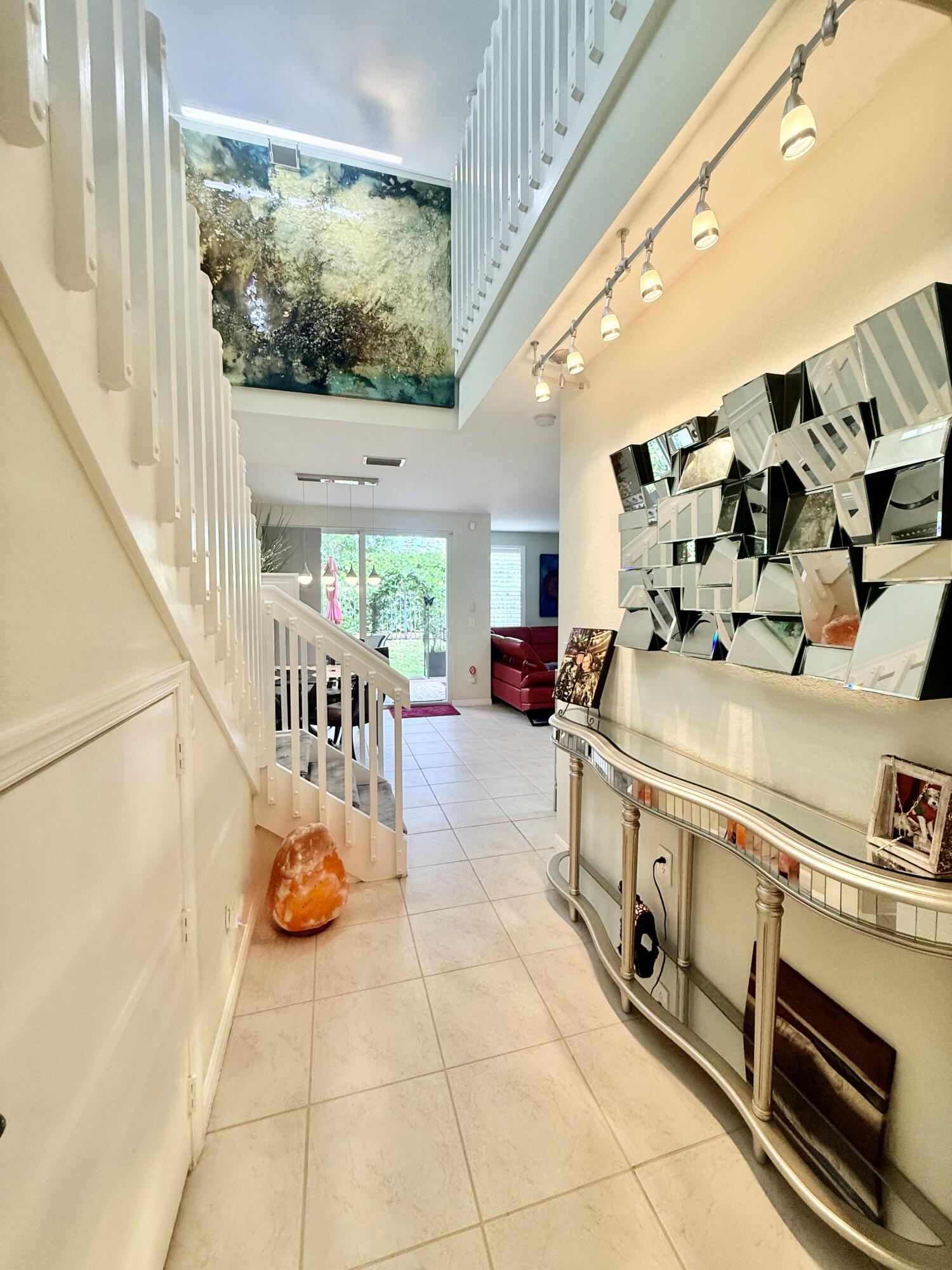 VILLAGE AT SWINTON SQUARE CONDO - Residential