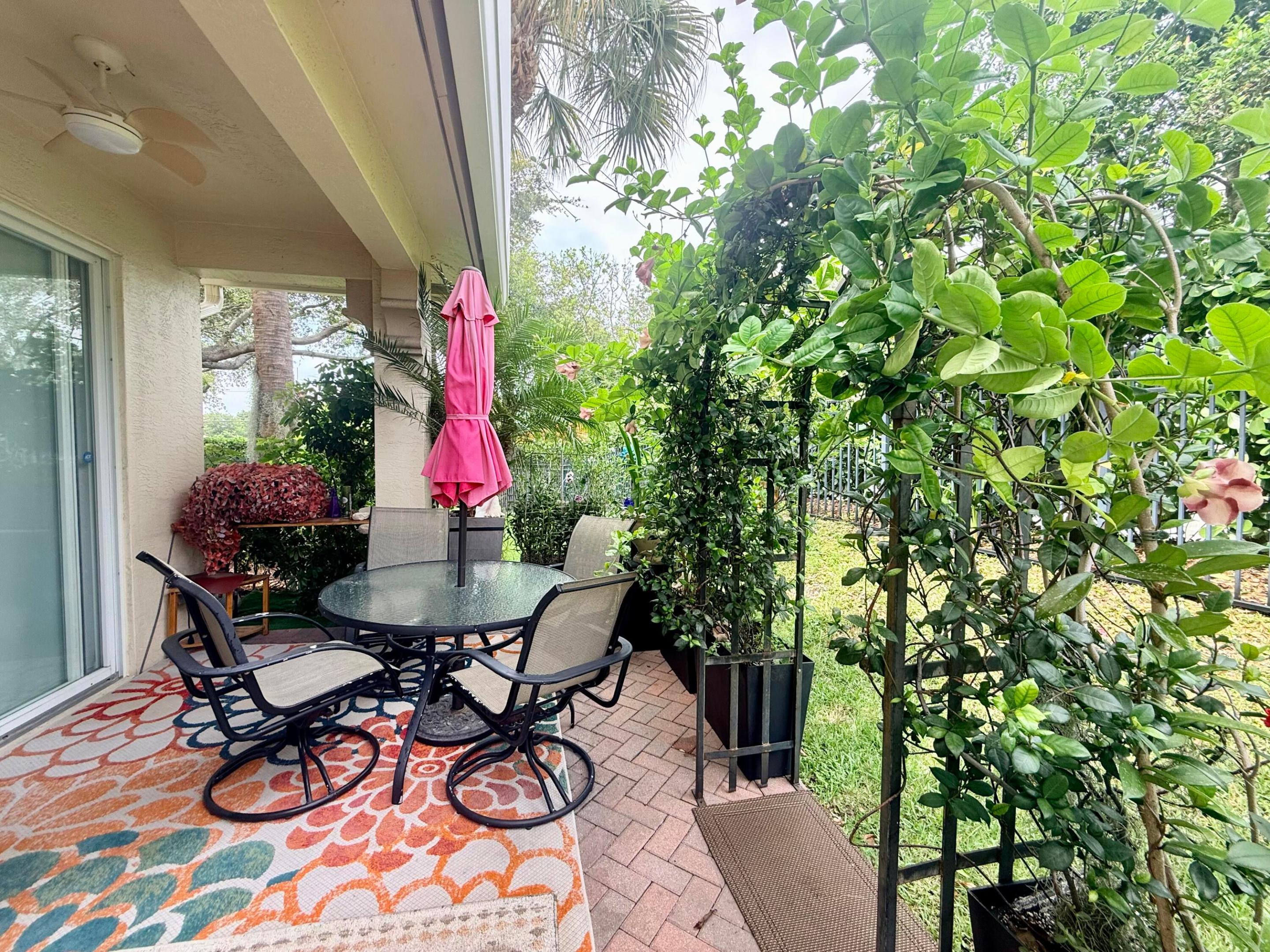 VILLAGE AT SWINTON SQUARE CONDO - Residential