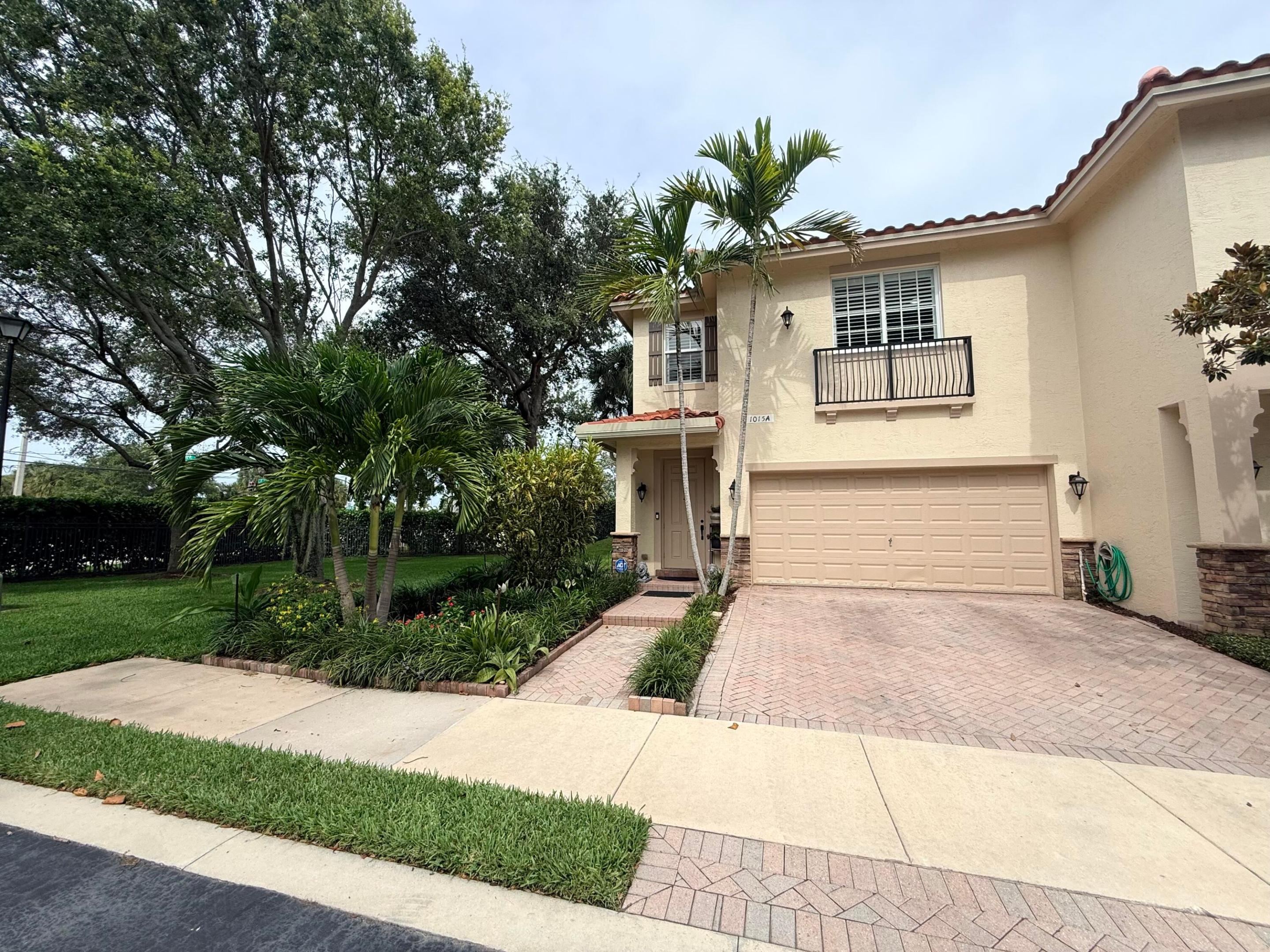VILLAGE AT SWINTON SQUARE CONDO - Residential