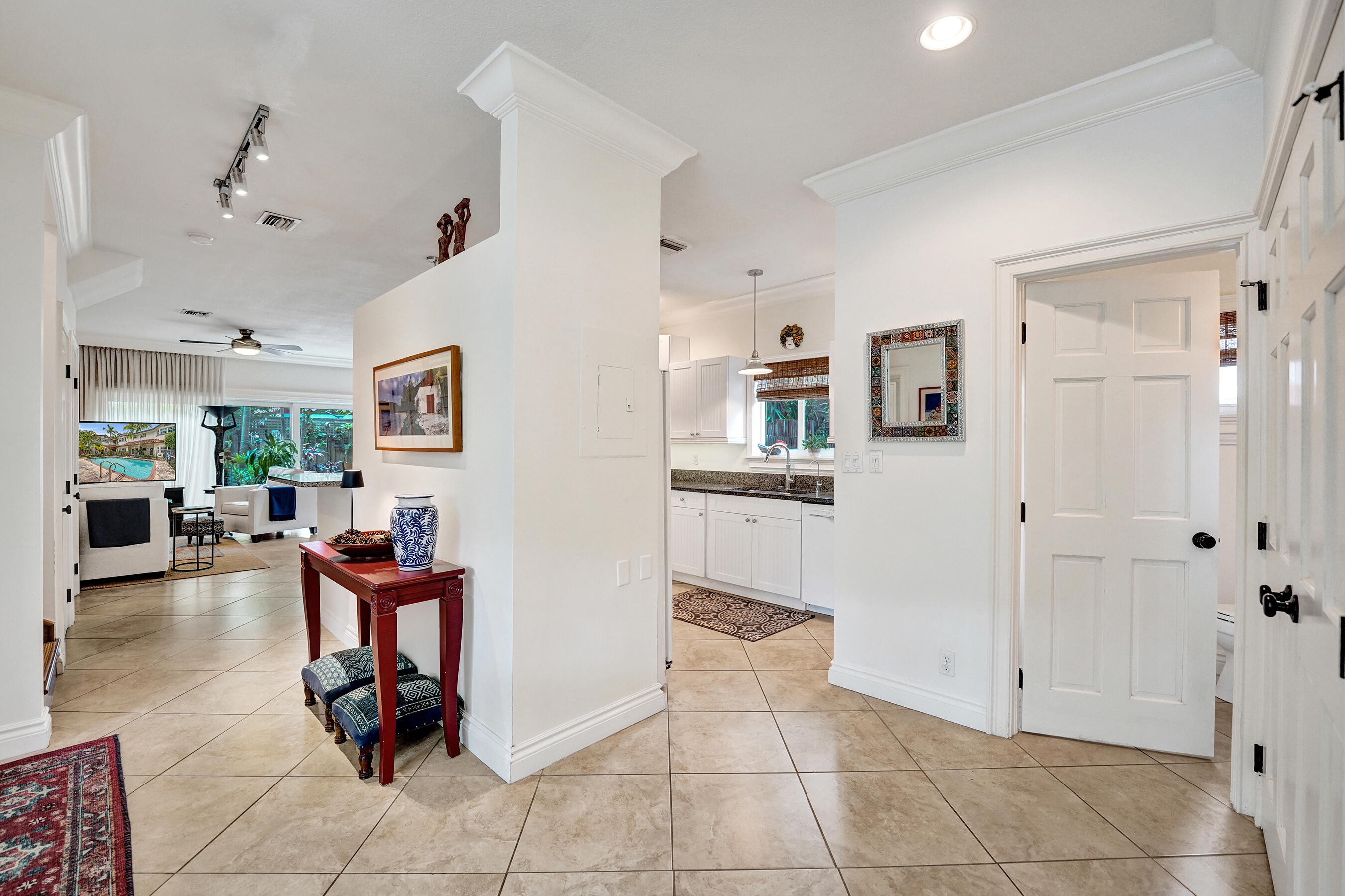 PARKSIDE VILLAS CONDO - Residential