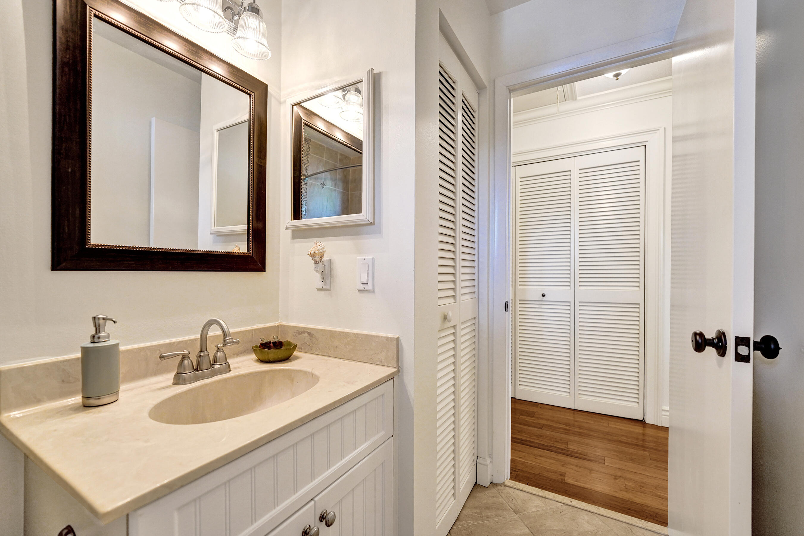 PARKSIDE VILLAS CONDO - Residential