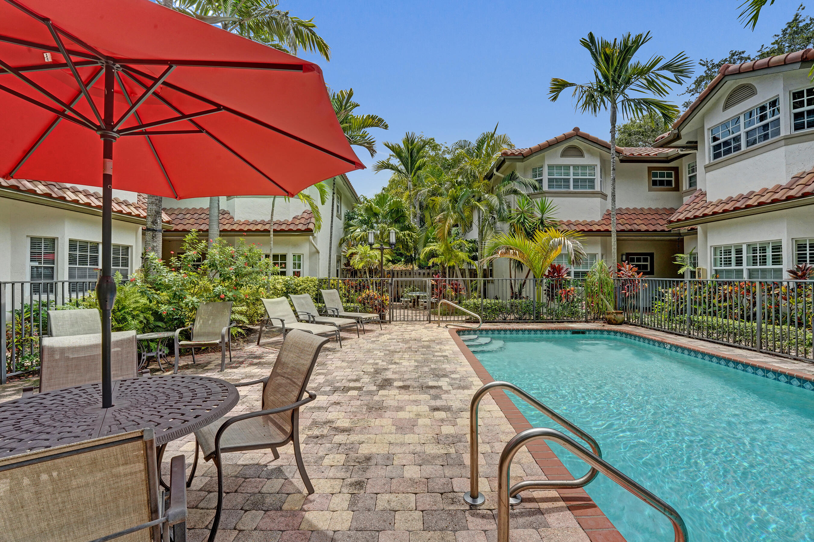 PARKSIDE VILLAS CONDO - Residential