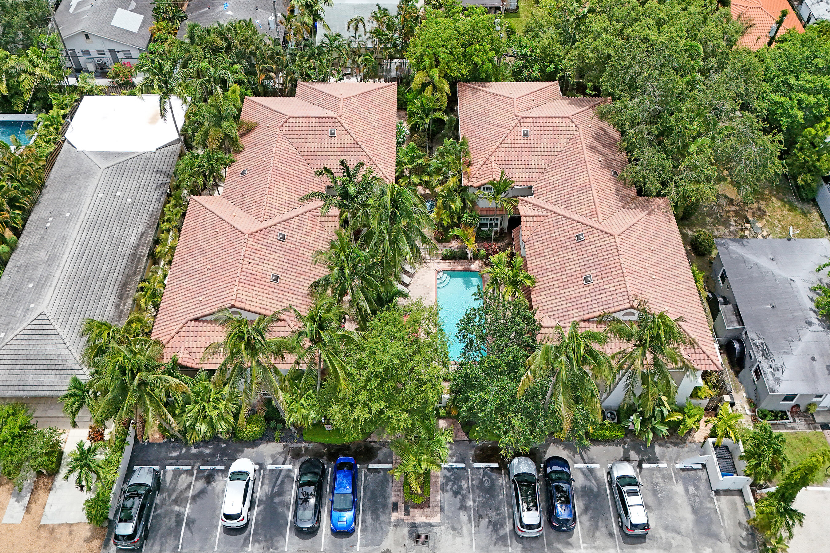 PARKSIDE VILLAS CONDO - Residential