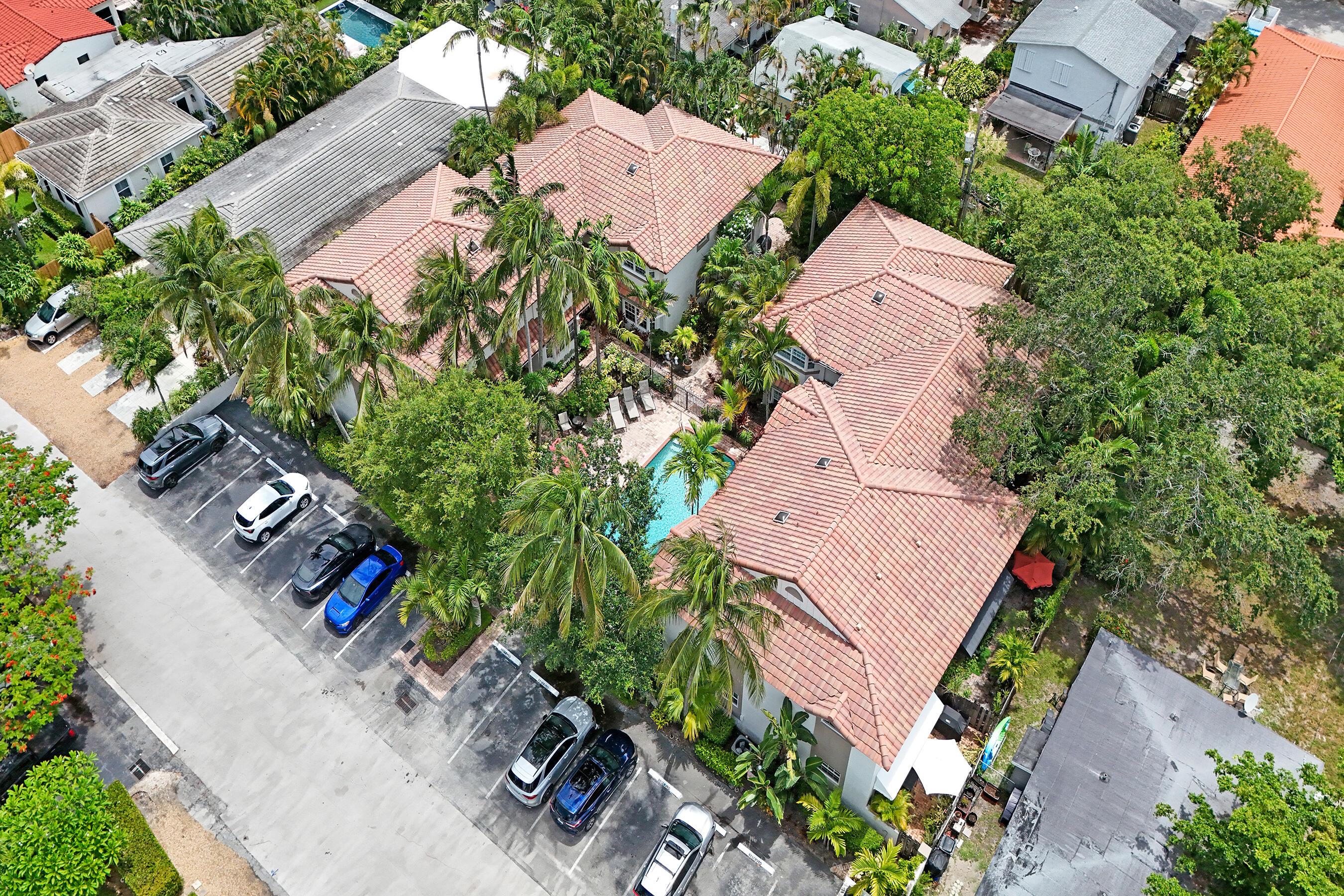 PARKSIDE VILLAS CONDO - Residential
