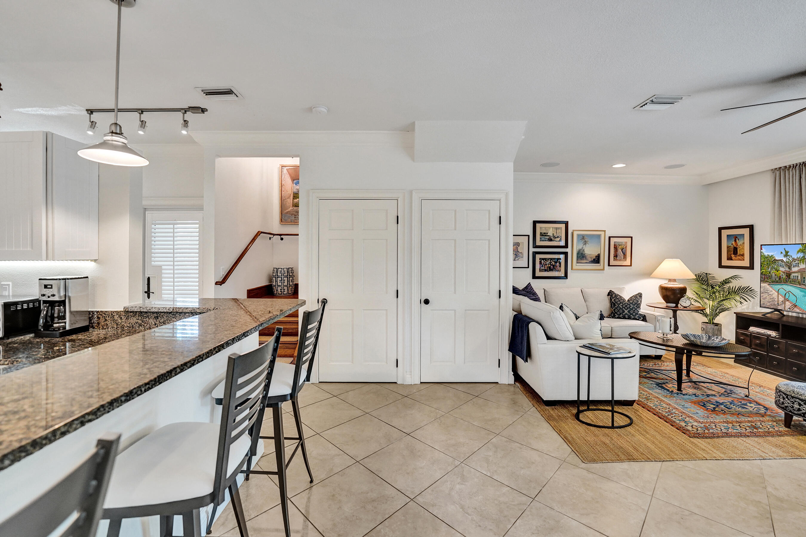 PARKSIDE VILLAS CONDO - Residential