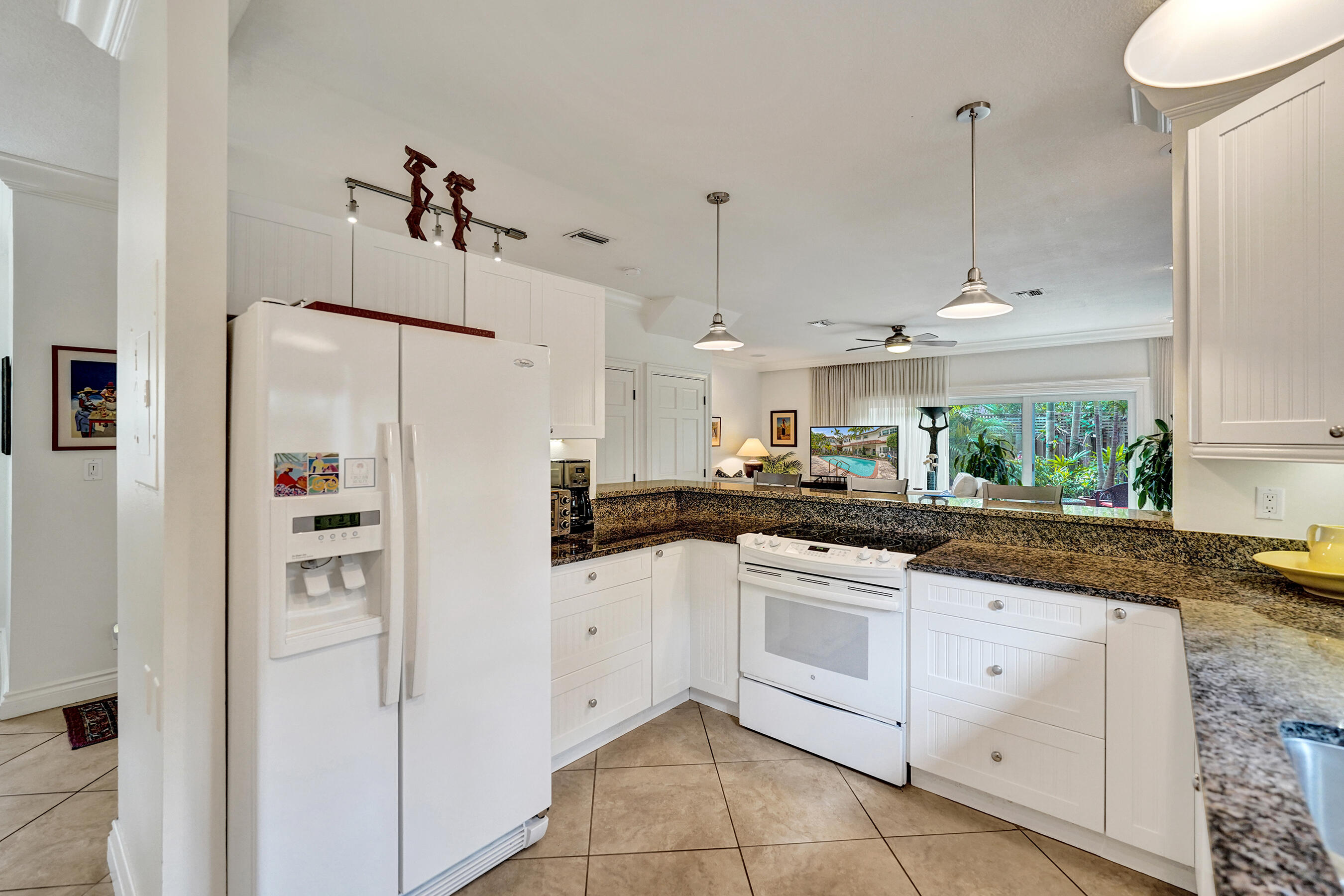 PARKSIDE VILLAS CONDO - Residential