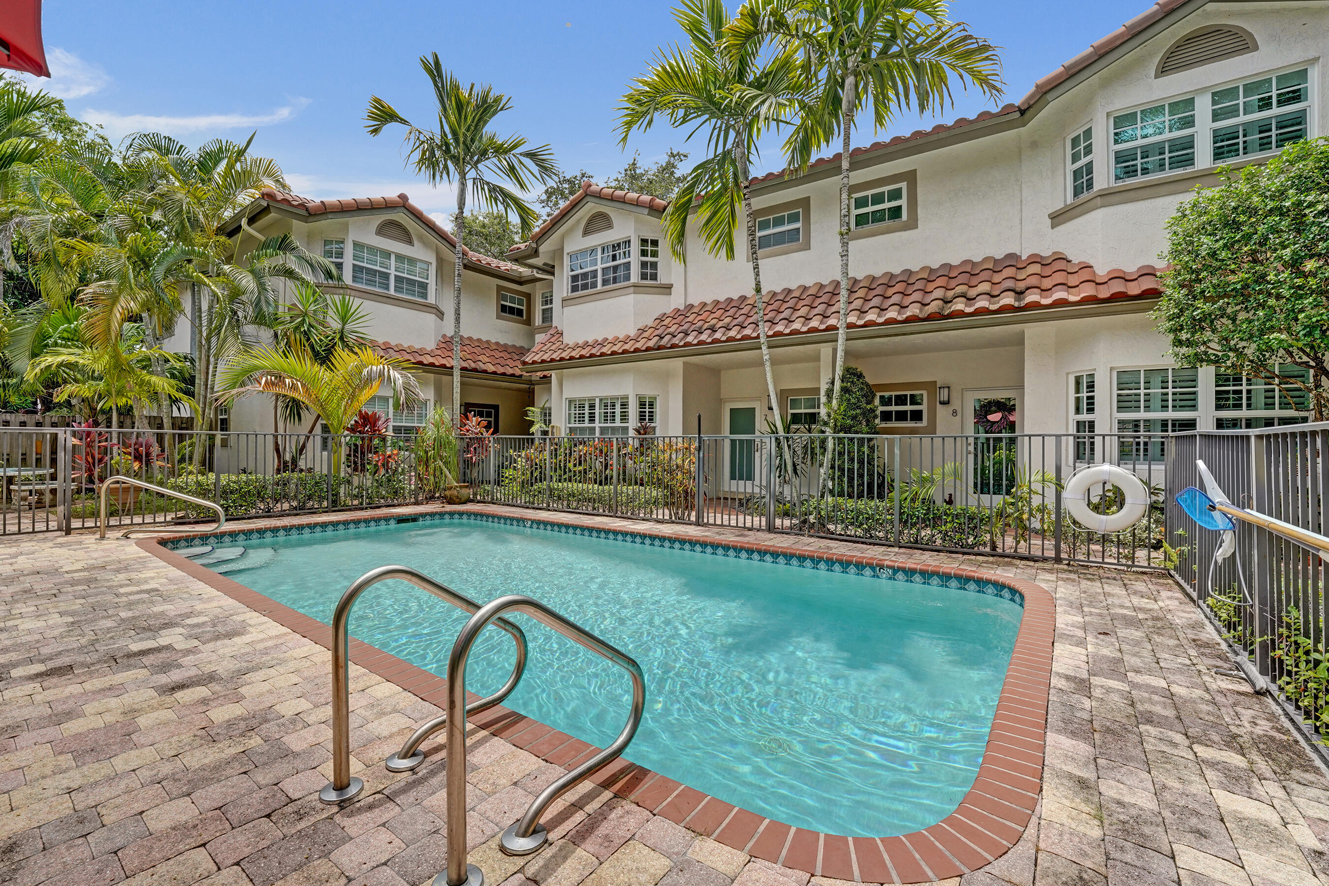 PARKSIDE VILLAS CONDO - Residential
