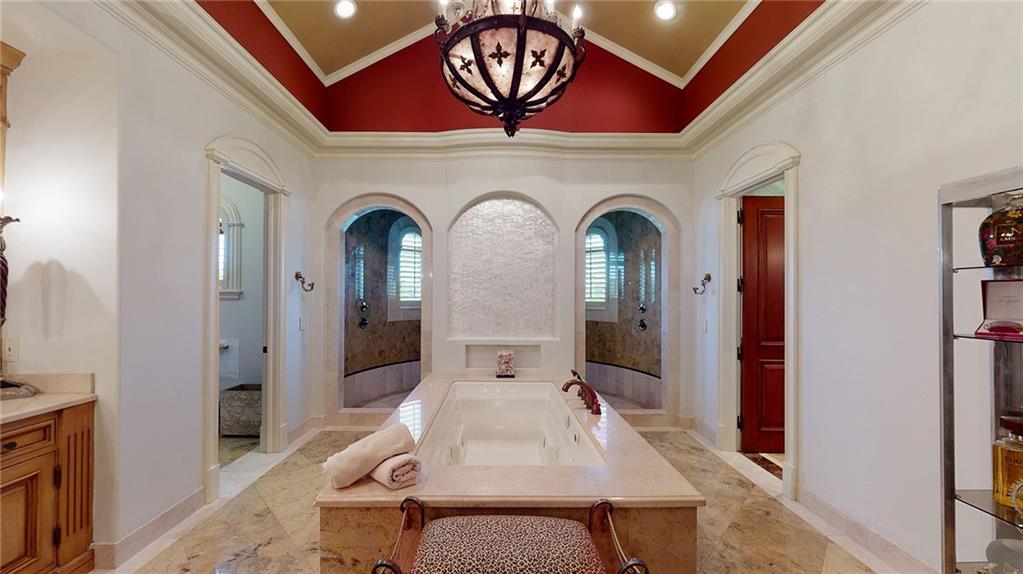 LIGHTHOUSE POINT - Residential