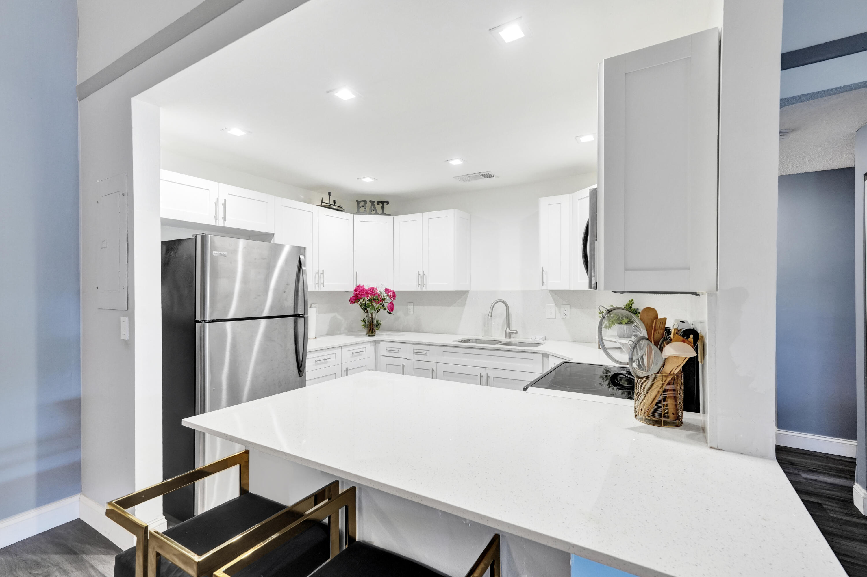 PINE HOLLOW CONDO - Residential