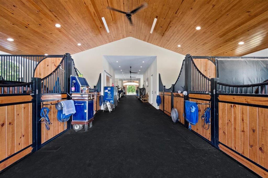 MALLET HILL OF WELLINGTON COUNTRYPLACE - Residential