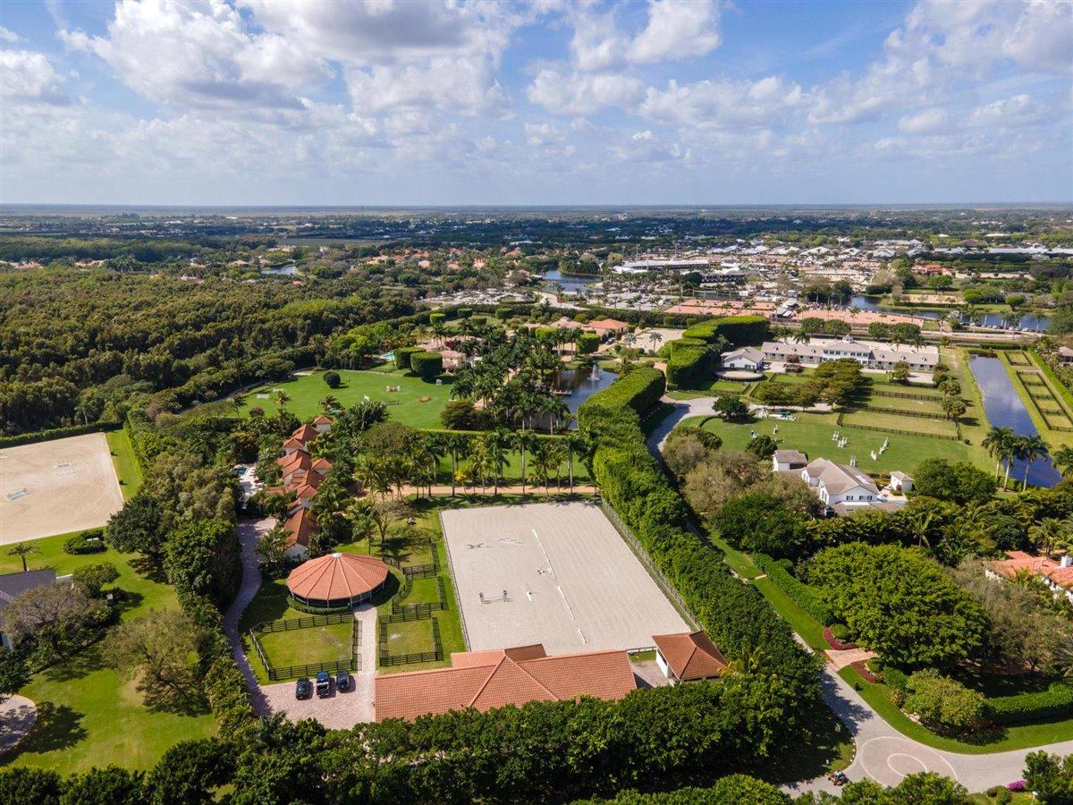 MALLET HILL OF WELLINGTON COUNTRYPLACE - Residential