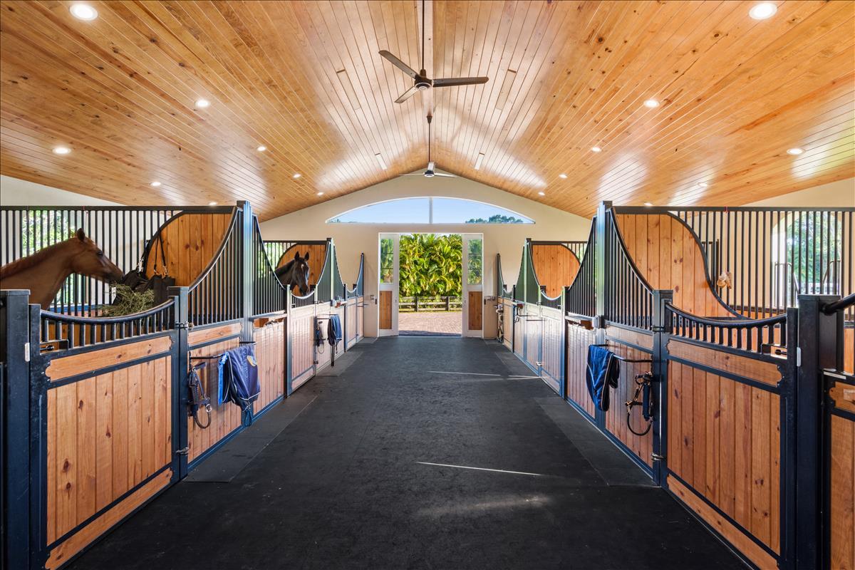 MALLET HILL OF WELLINGTON COUNTRYPLACE - Residential