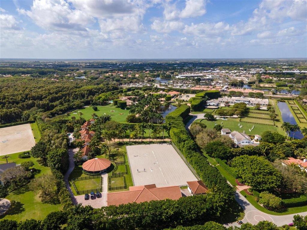 MALLET HILL OF WELLINGTON COUNTRYPLACE - Residential