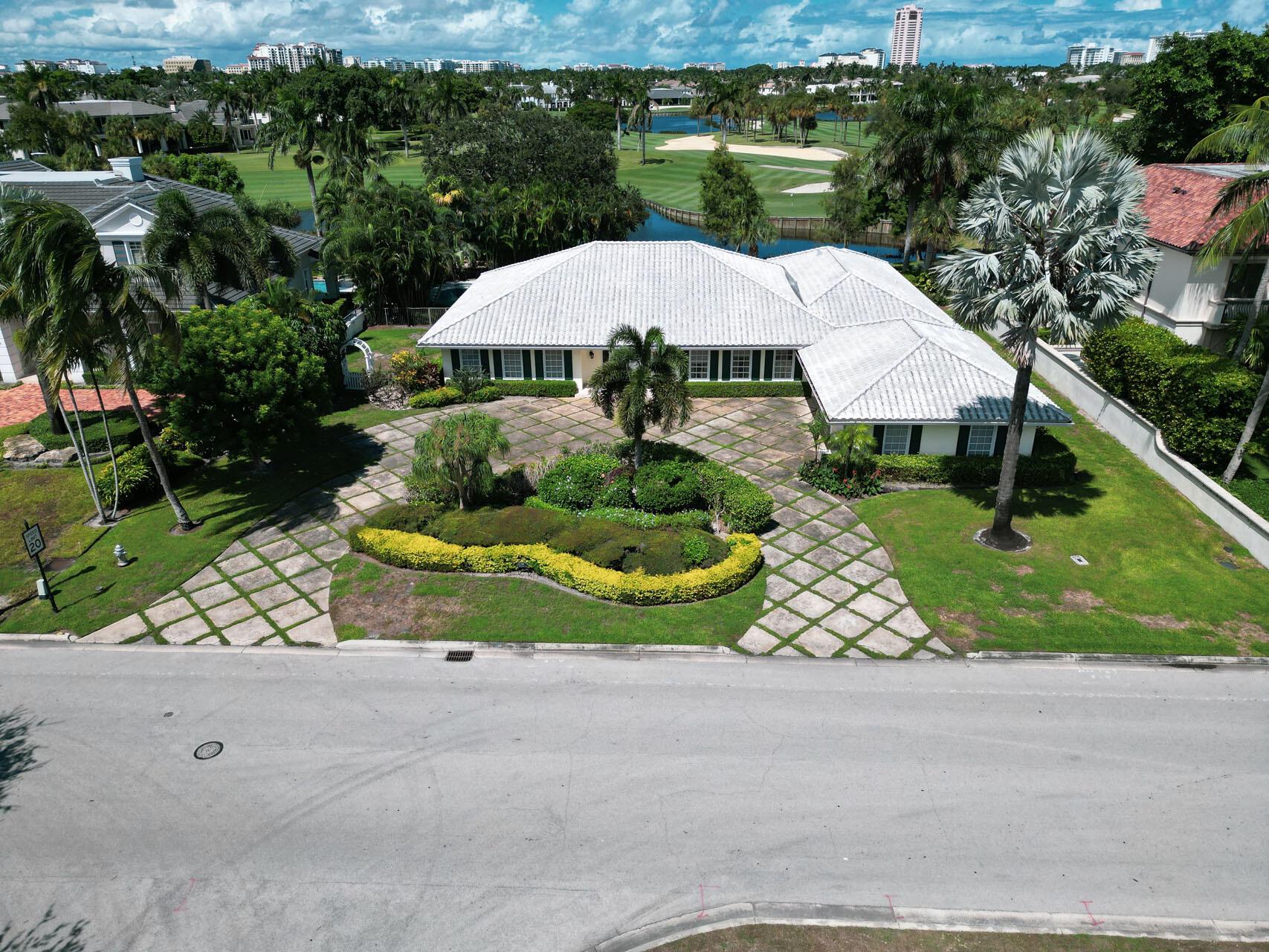ROYAL PALM YACHT & COUNTRY CLUB - Residential