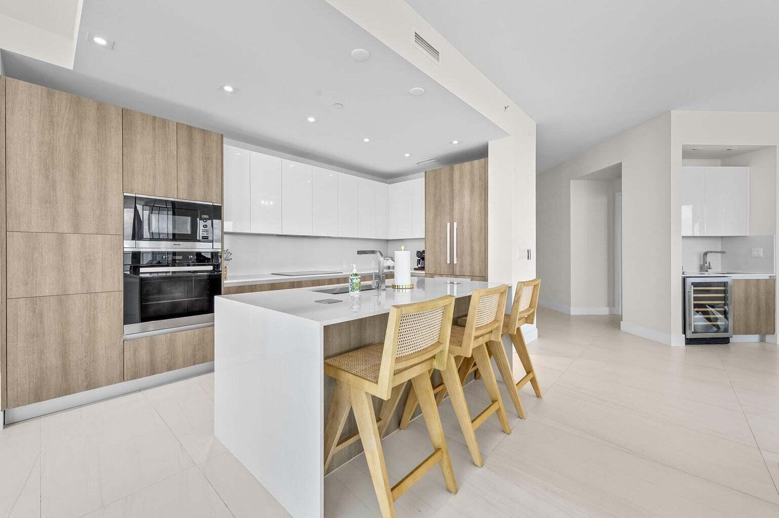 AMRIT OCEAN RESORT CONDO - Residential