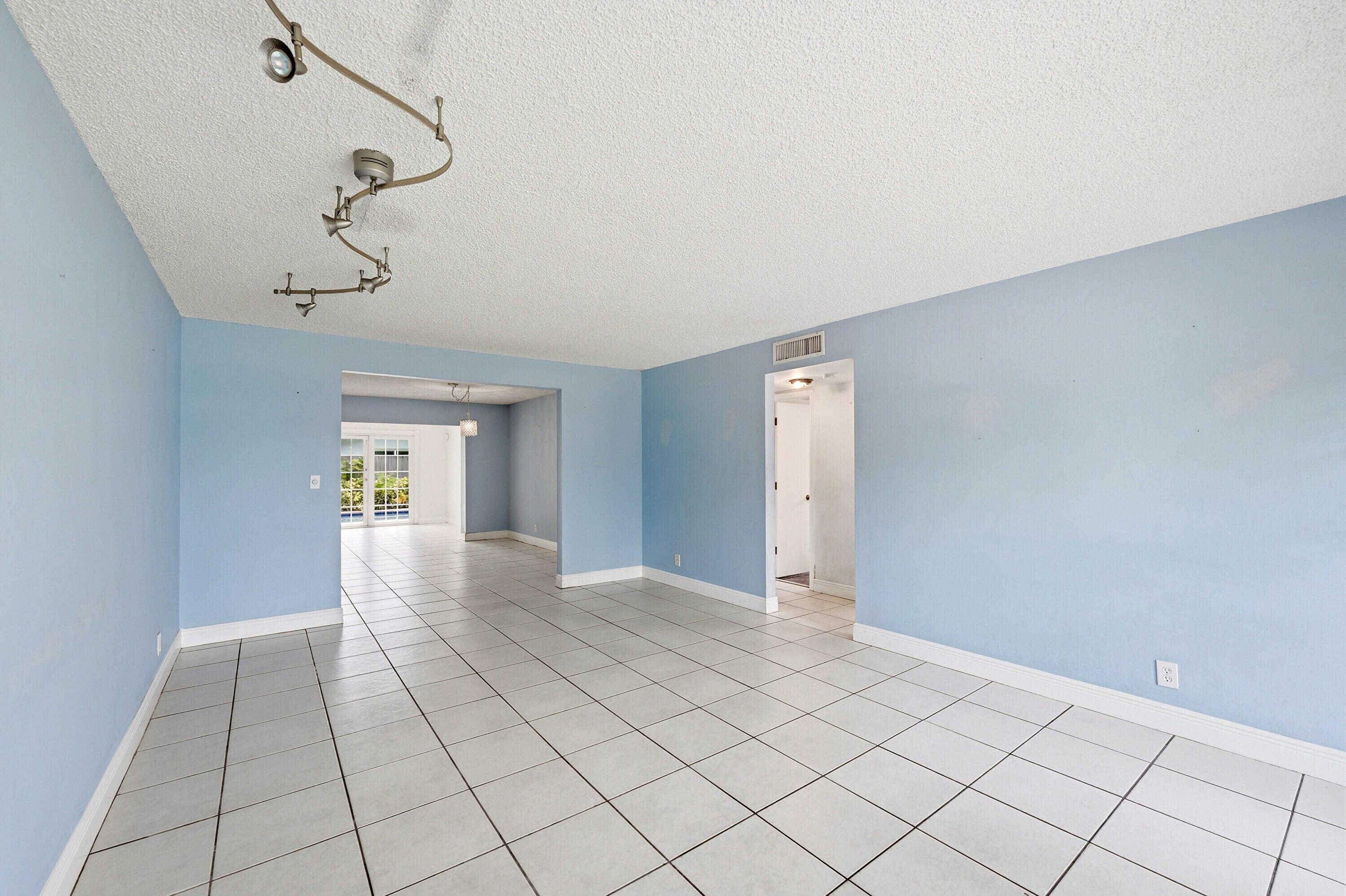 PALM-AIRE VILLAGE 2ND SEC - Residential