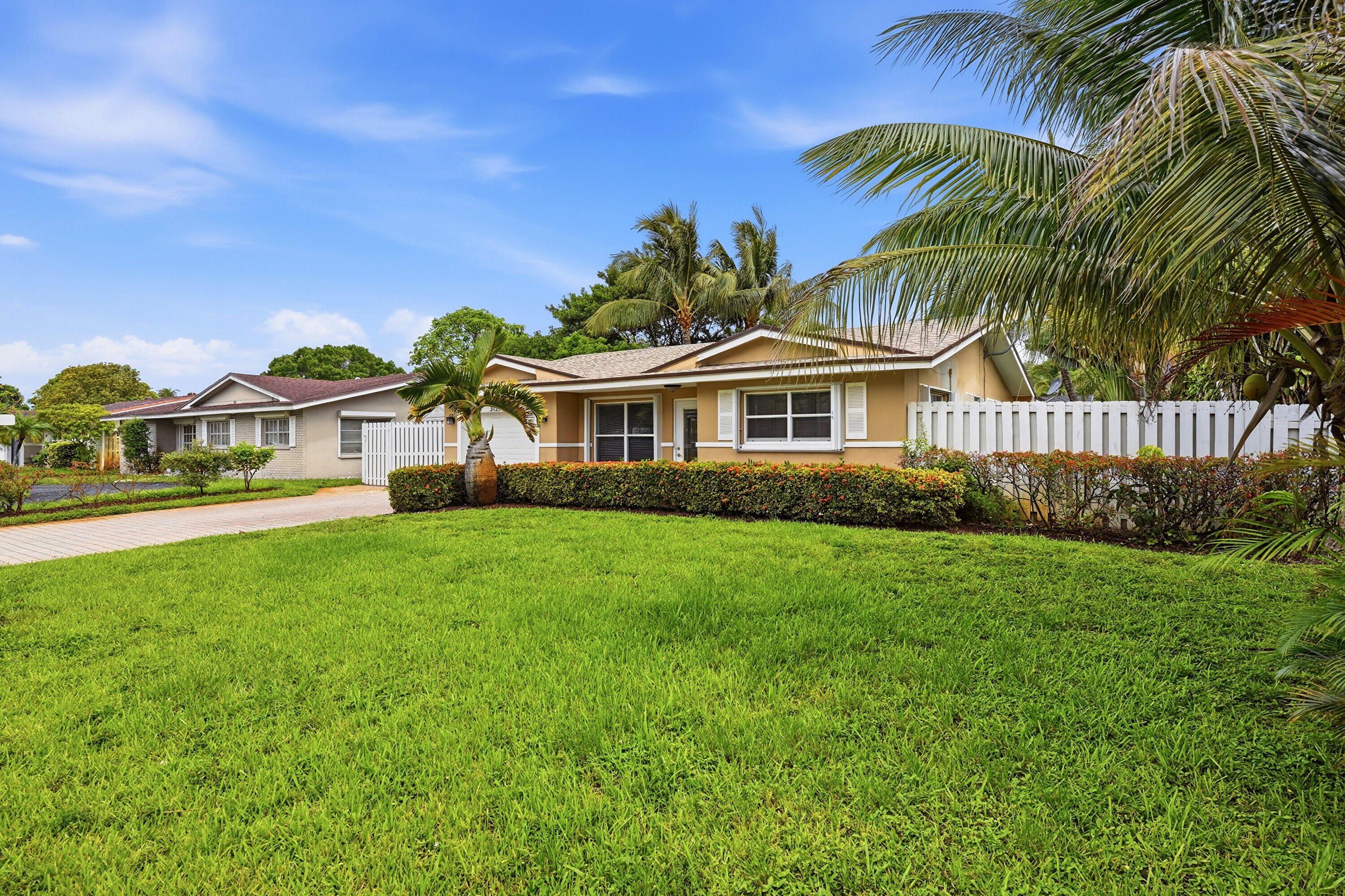 PALM-AIRE VILLAGE 2ND SEC - Residential