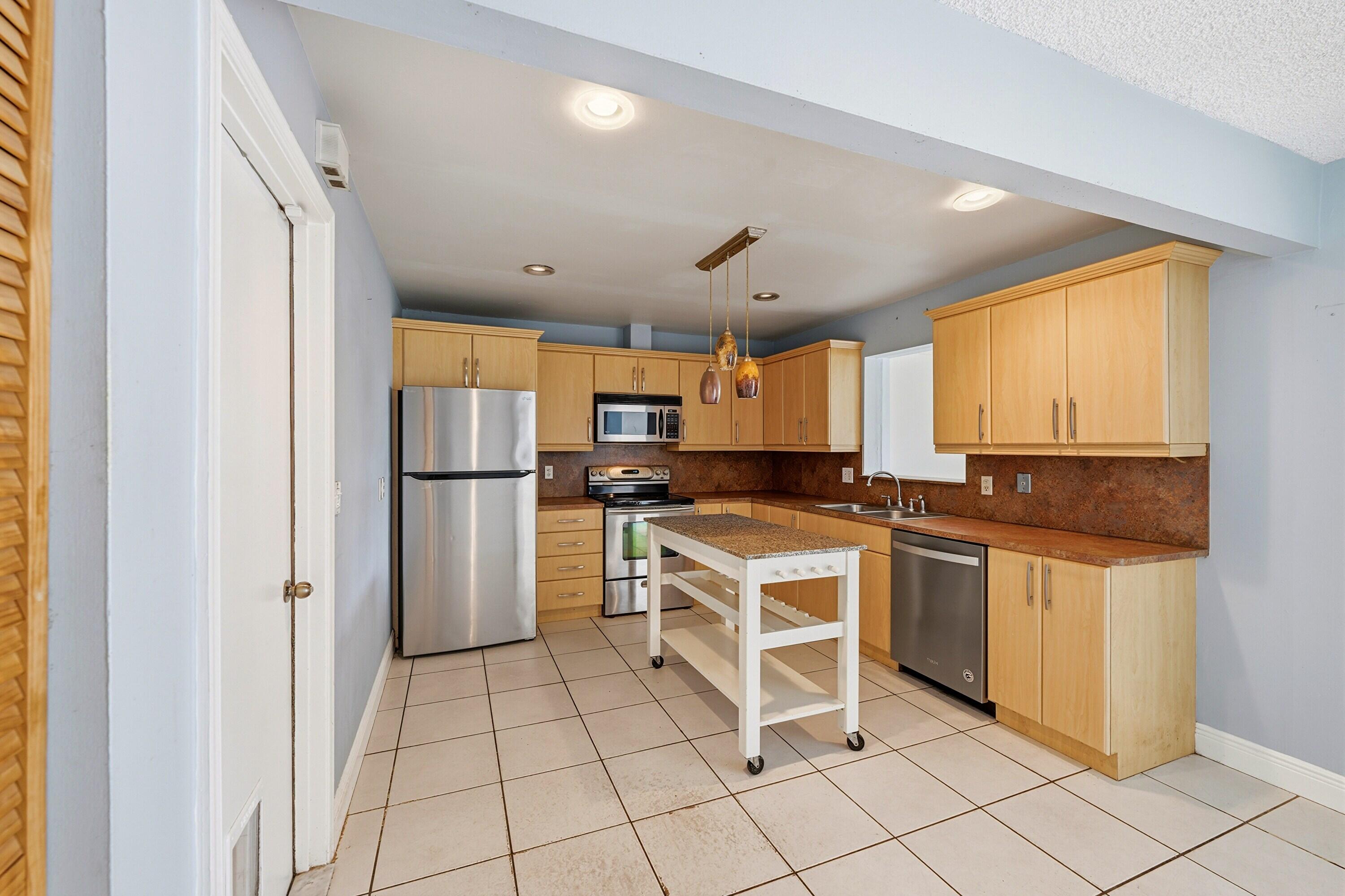 PALM-AIRE VILLAGE 2ND SEC - Residential