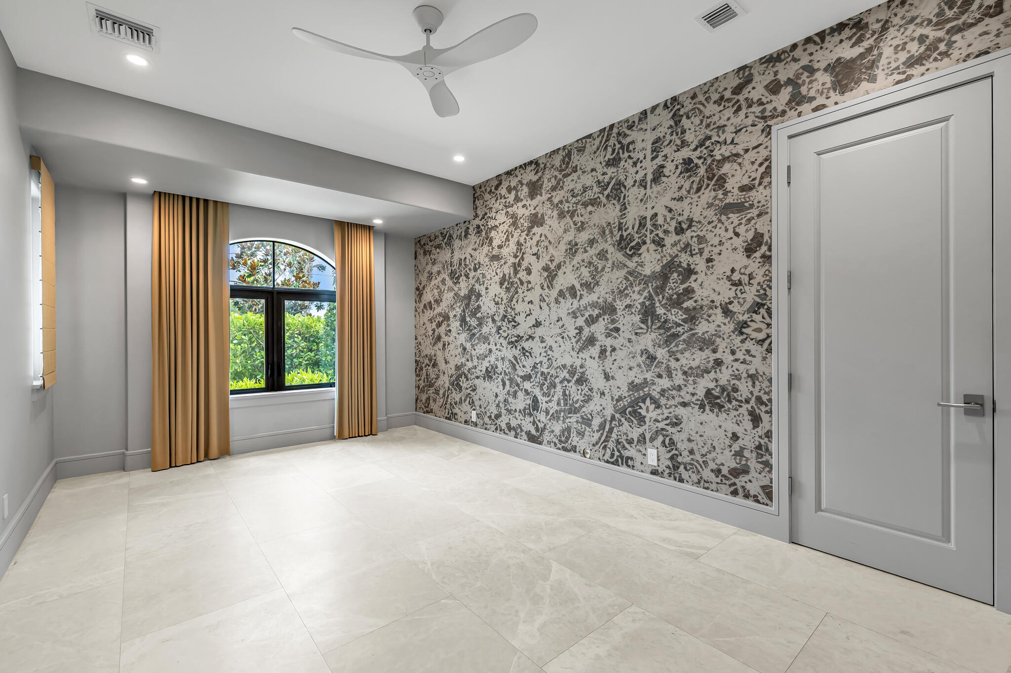 LIGHTHOUSE POINT 6TH SEC - Residential