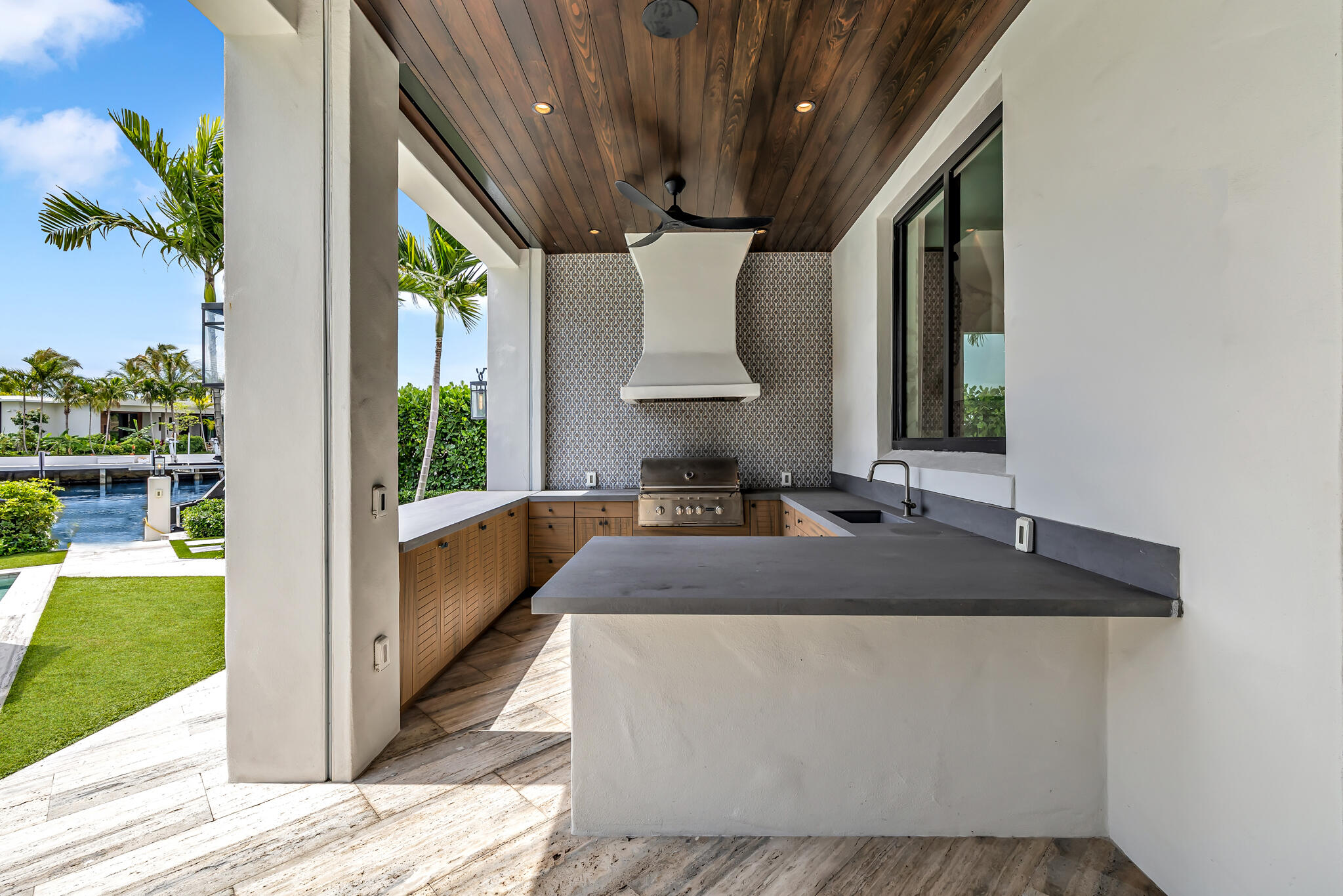 LIGHTHOUSE POINT 6TH SEC - Residential