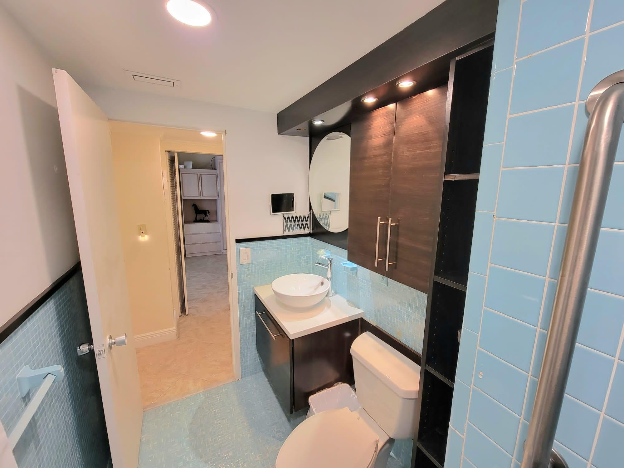 The Edgewater Arms, Inc. - Residential