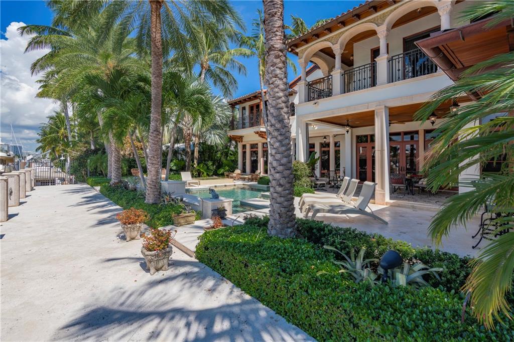 Isla Bahia 47-27 B - Residential