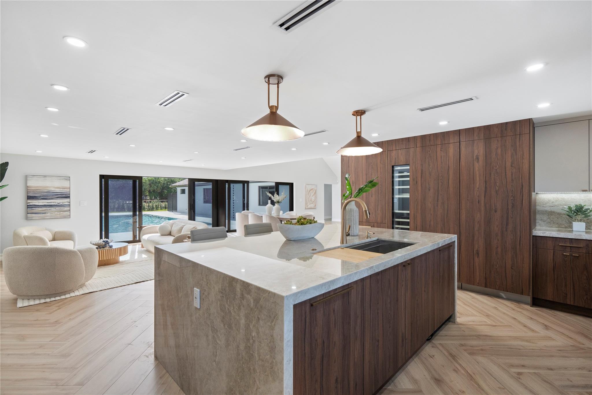 SUNSHINE RANCHES - Residential