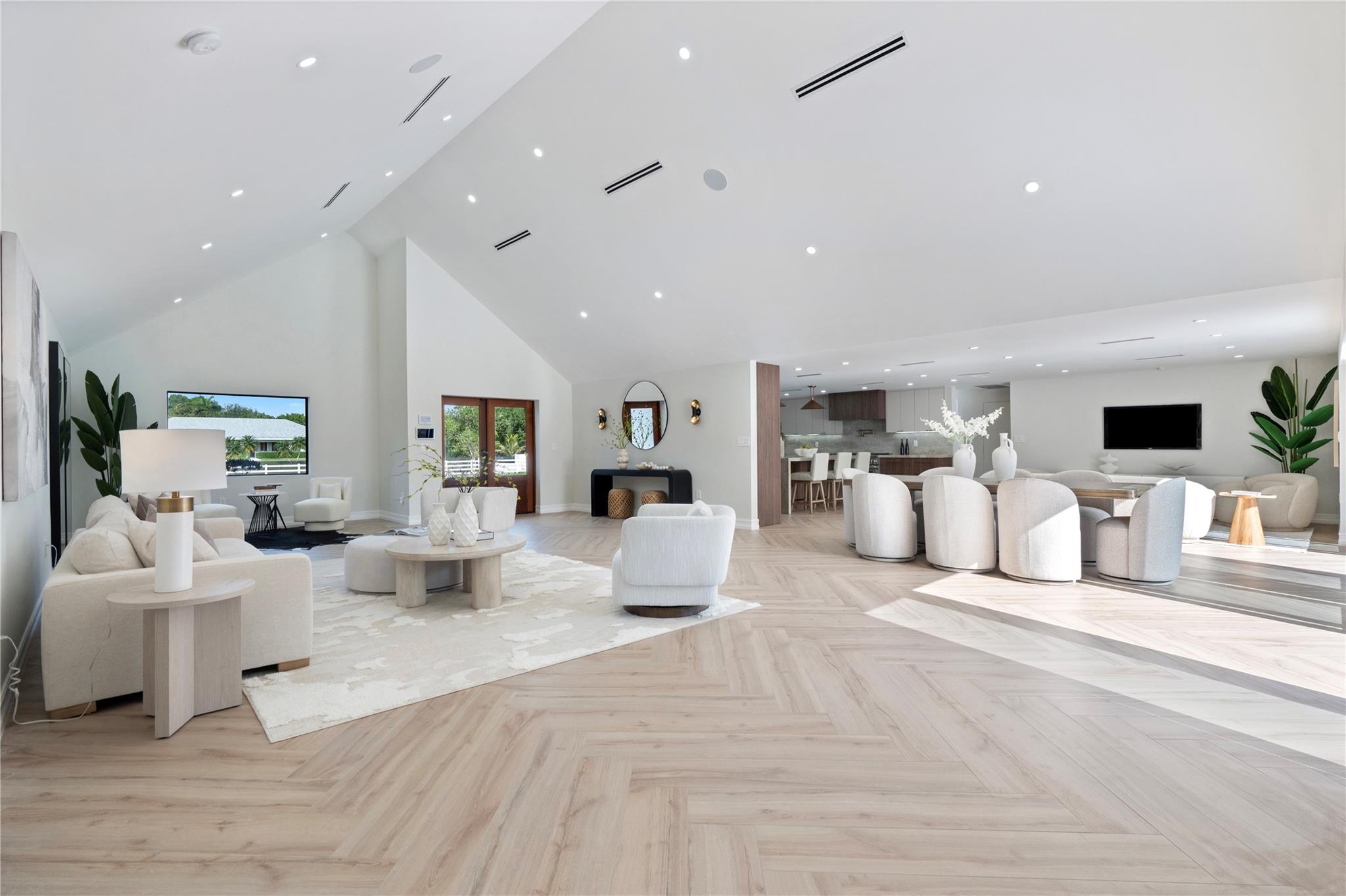SUNSHINE RANCHES - Residential